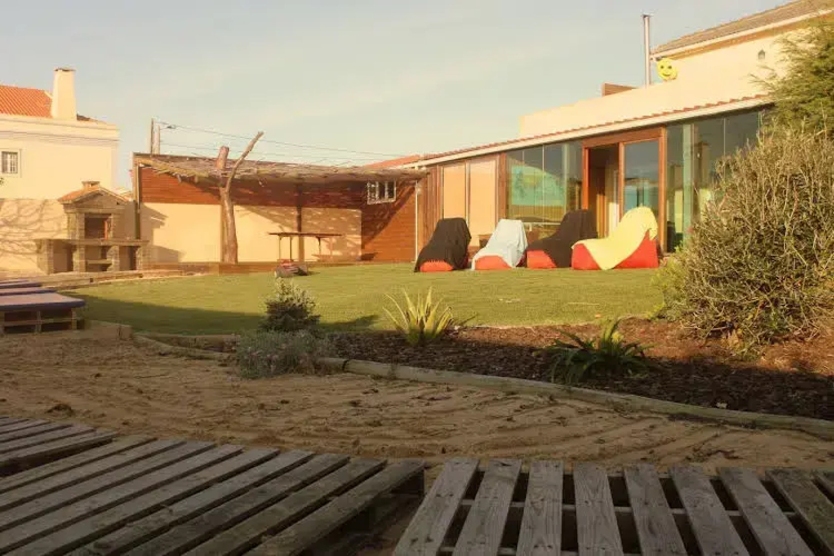 Almagreira Surf Hostel