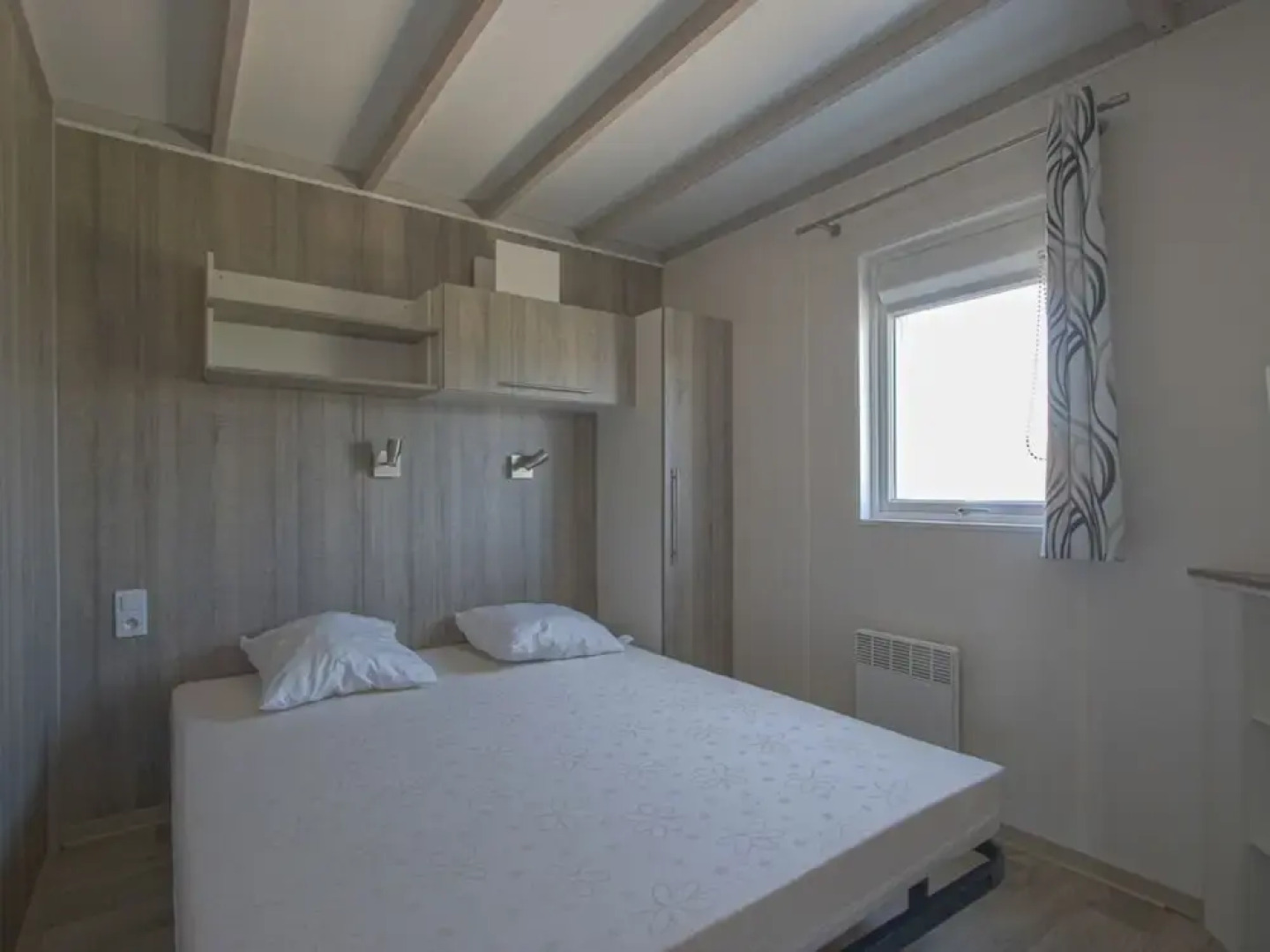 Holiday Chalet in Private Residence With Swimming Pool, Near the sea