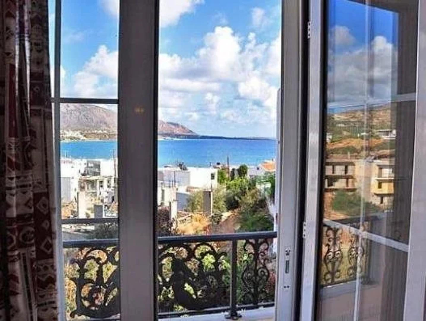 Golden Star Apartments