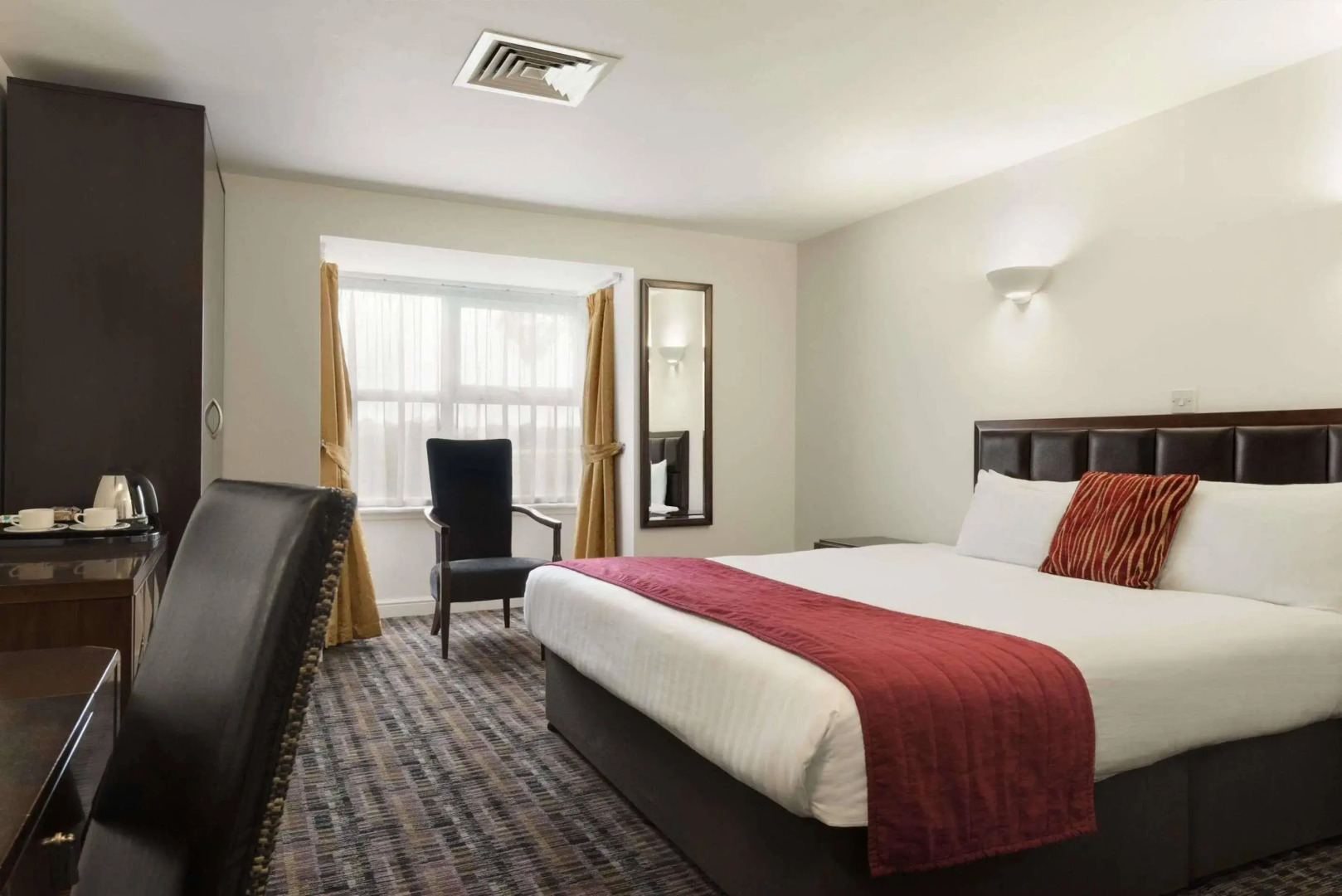 Ramada by Wyndham Warwick Kenilworth