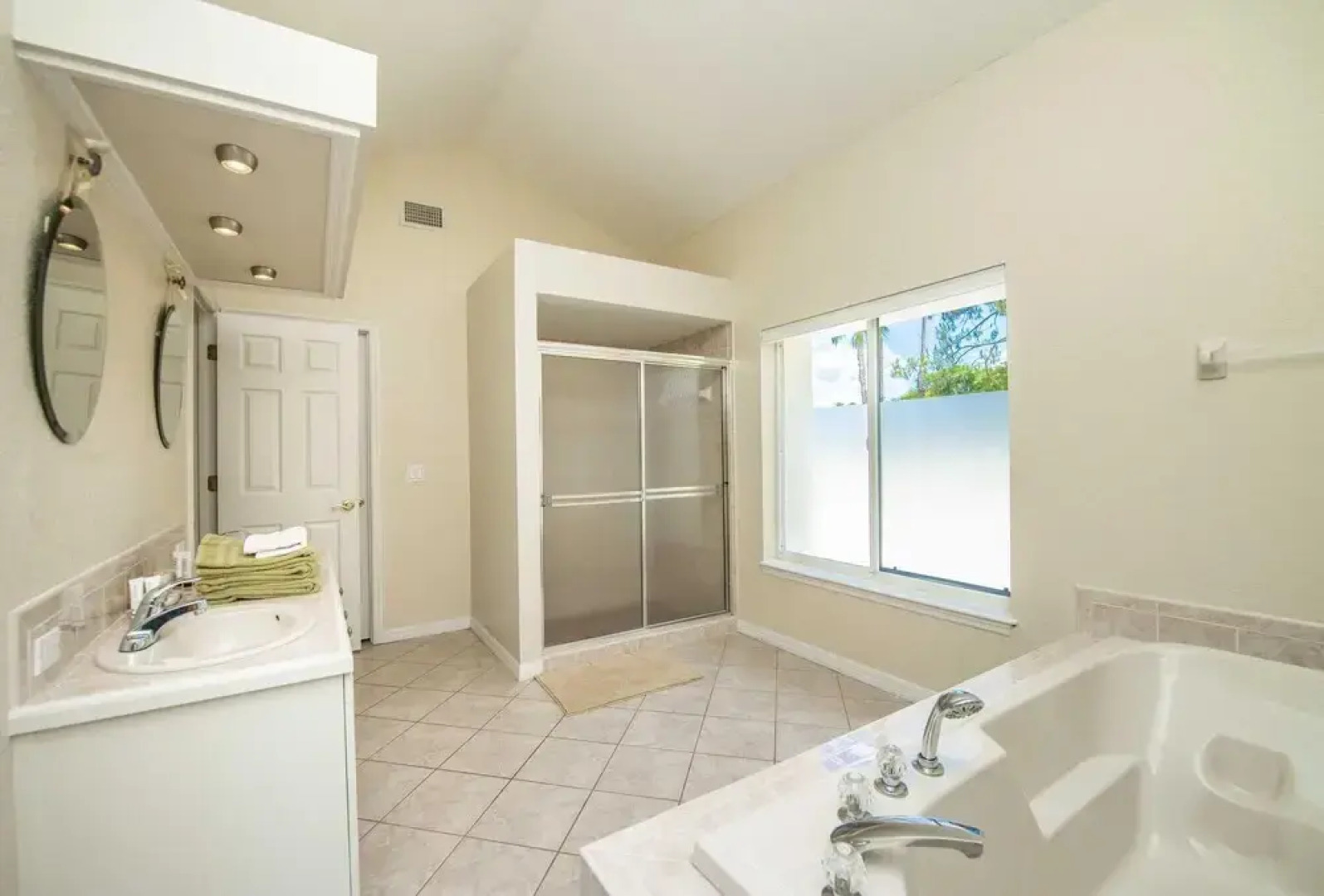 Swiss 65 - Lake Denise