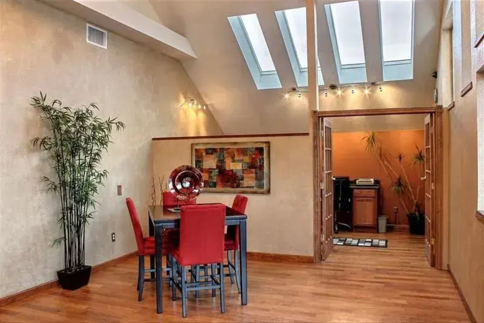 Comfort Inn & Suites At I-74 And 155