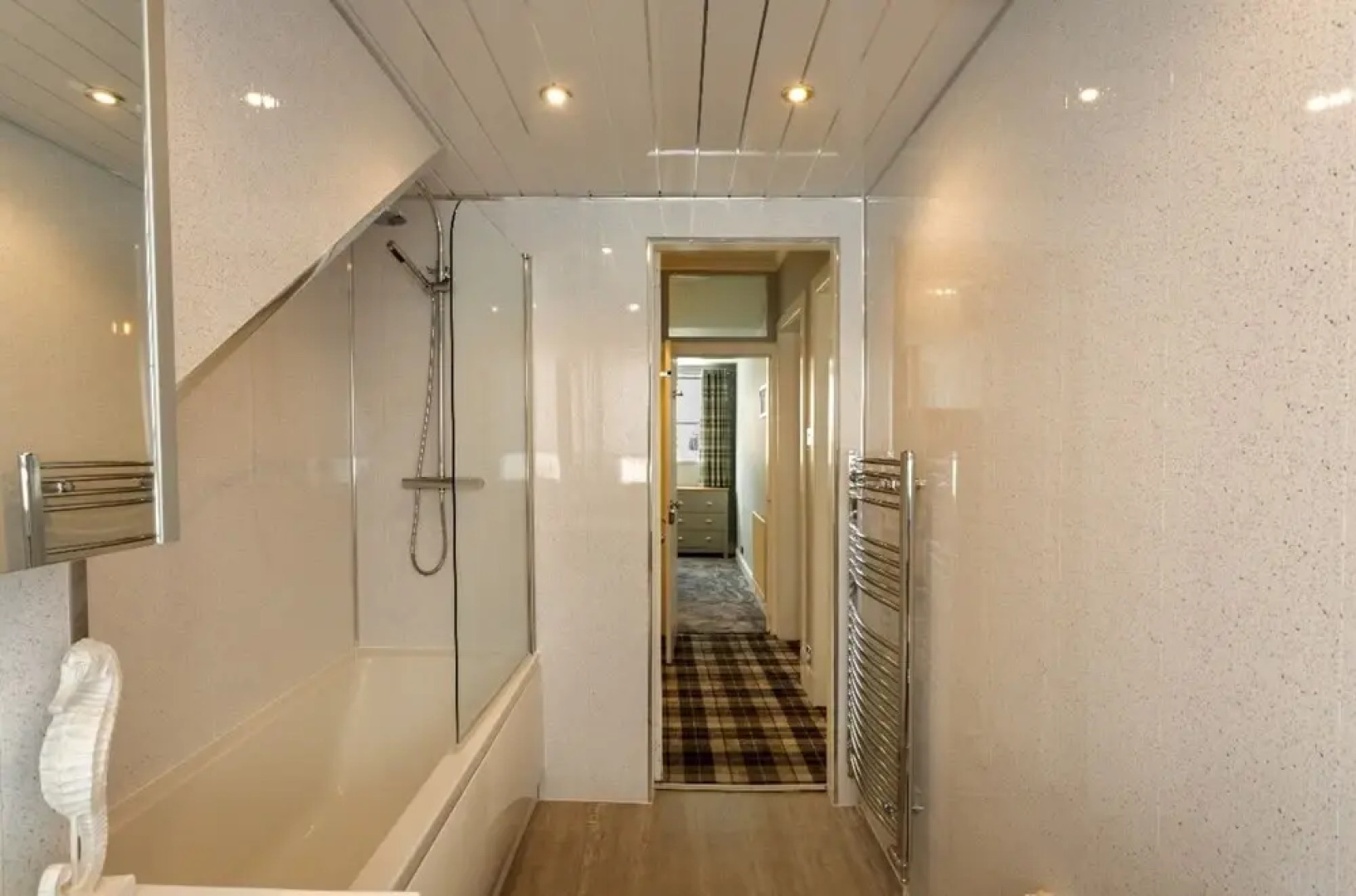 Warm and Welcoming Villa, Perfect Home From Home