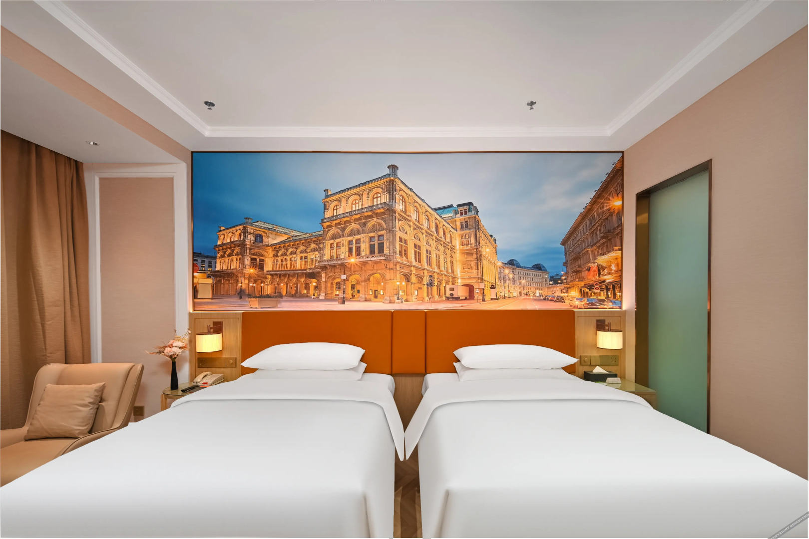 Vienna Hotel (Yecheng Zero Kilometer)
