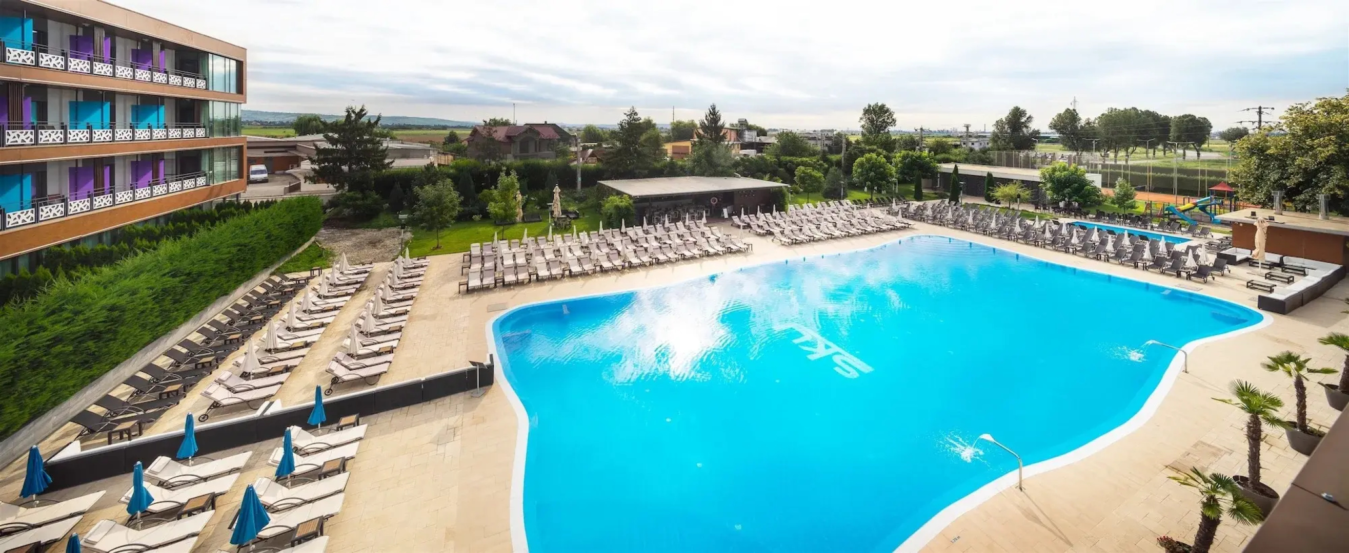 Sky Blue Hotel & Spa