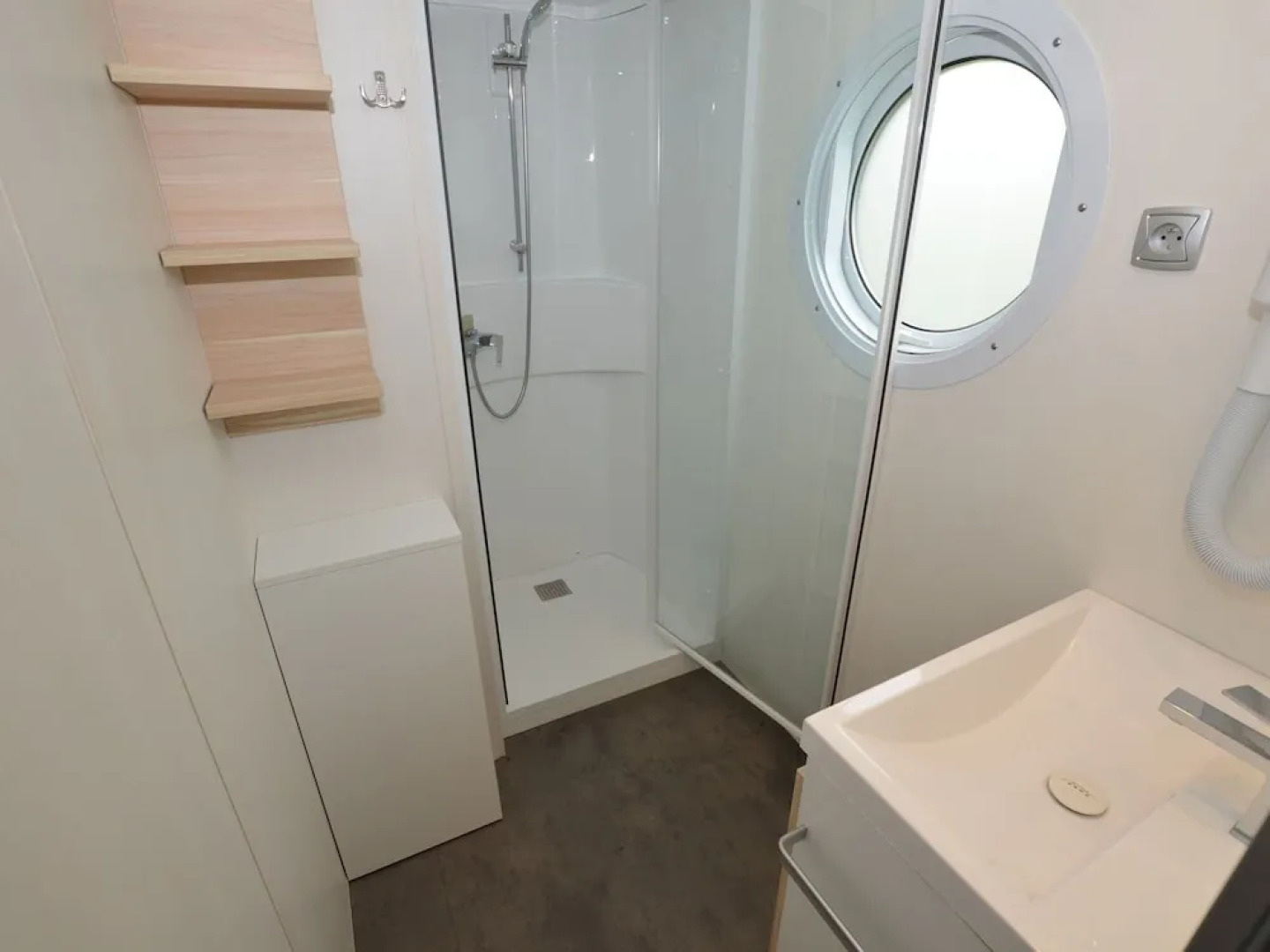 Cozy Mobile Home in Januv Dul With Swimming Pool