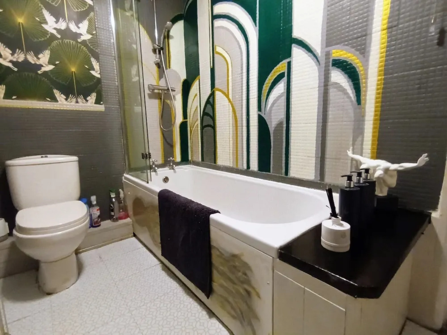 Hebden Bridge - House - Sleeps 8 - Pet Friendly