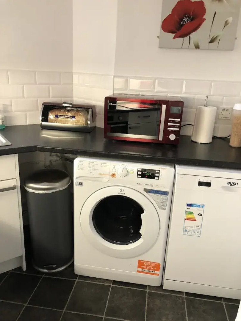 Large Apartment GLA Airport