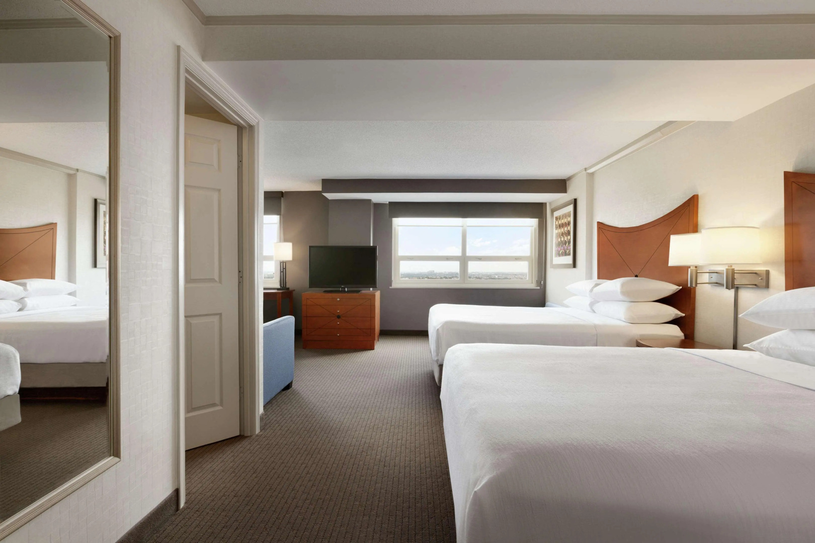 Embassy Suites Baltimore - Inner Harbor