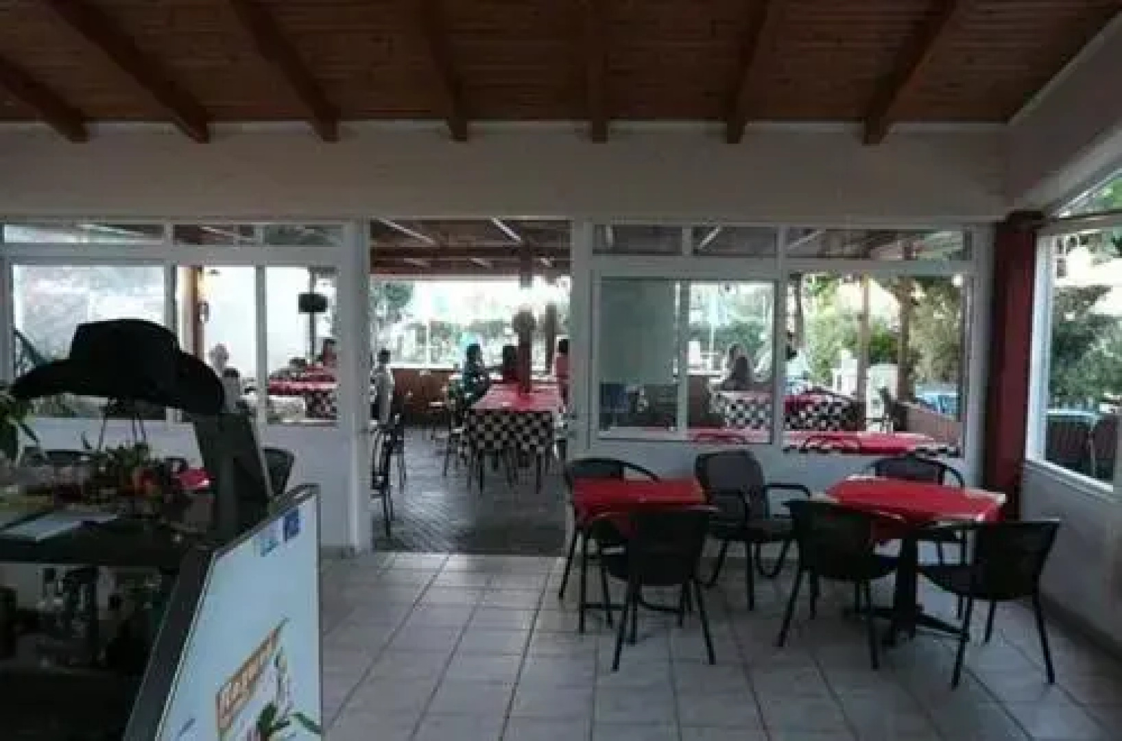 Michales Studios And Apartments