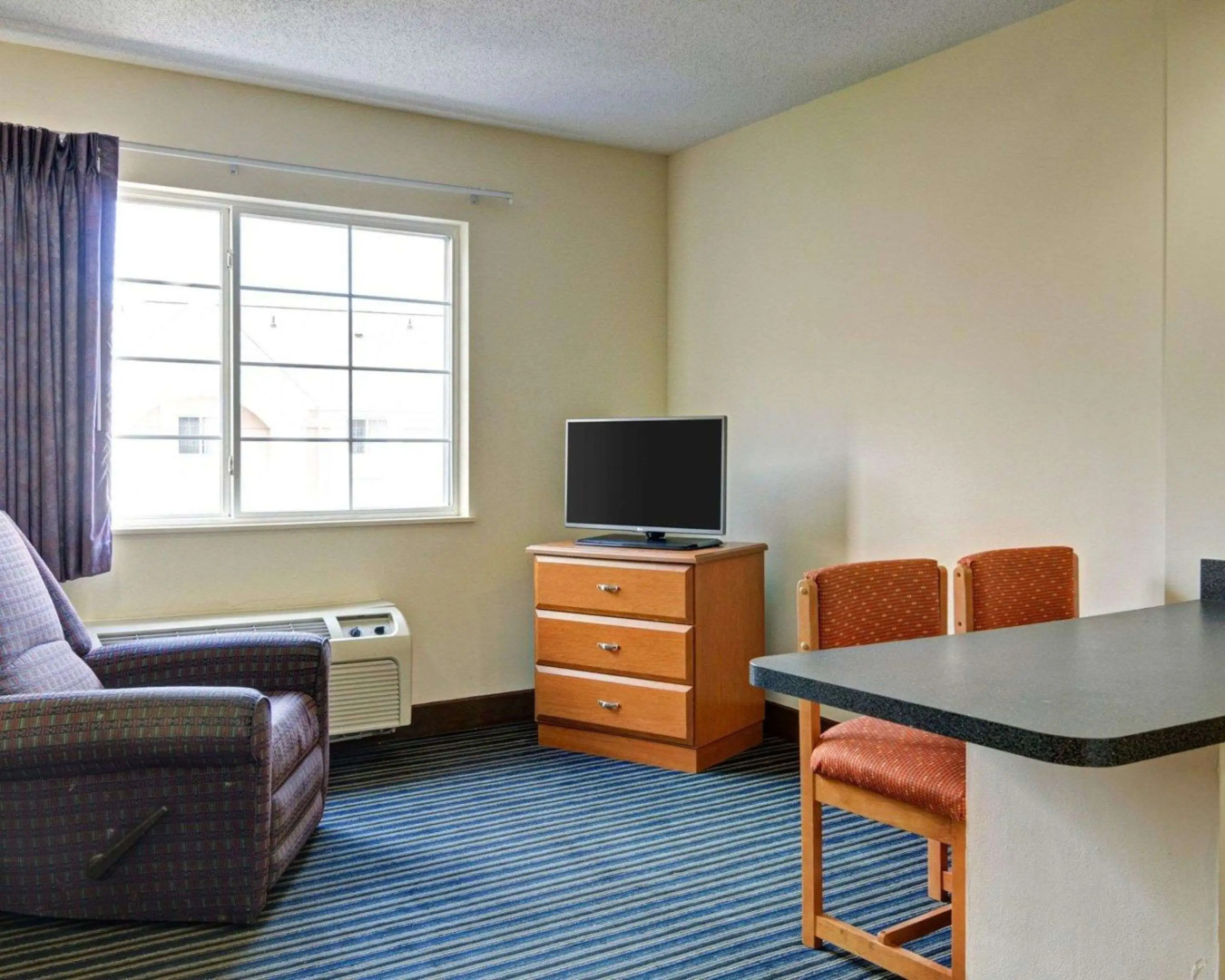 Suburban Studios Sterling - Washington Dulles