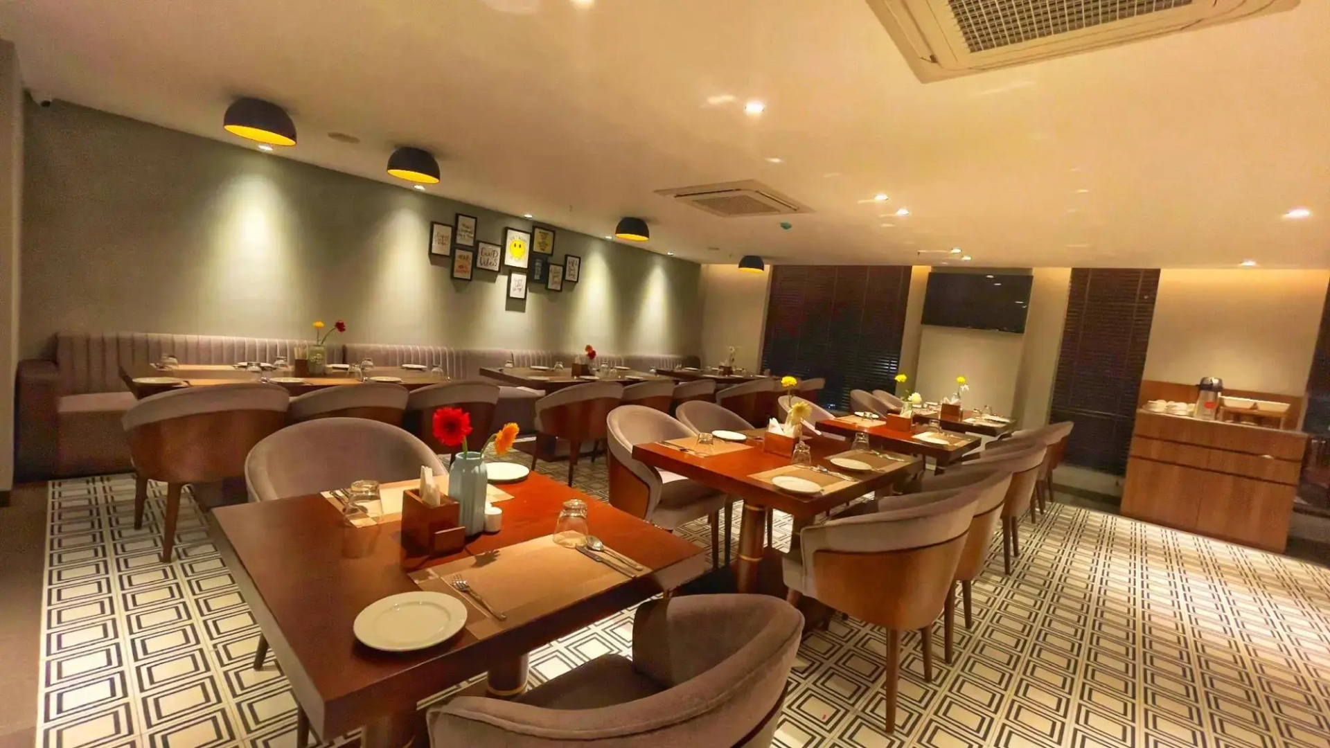 Hotel KLB Grand