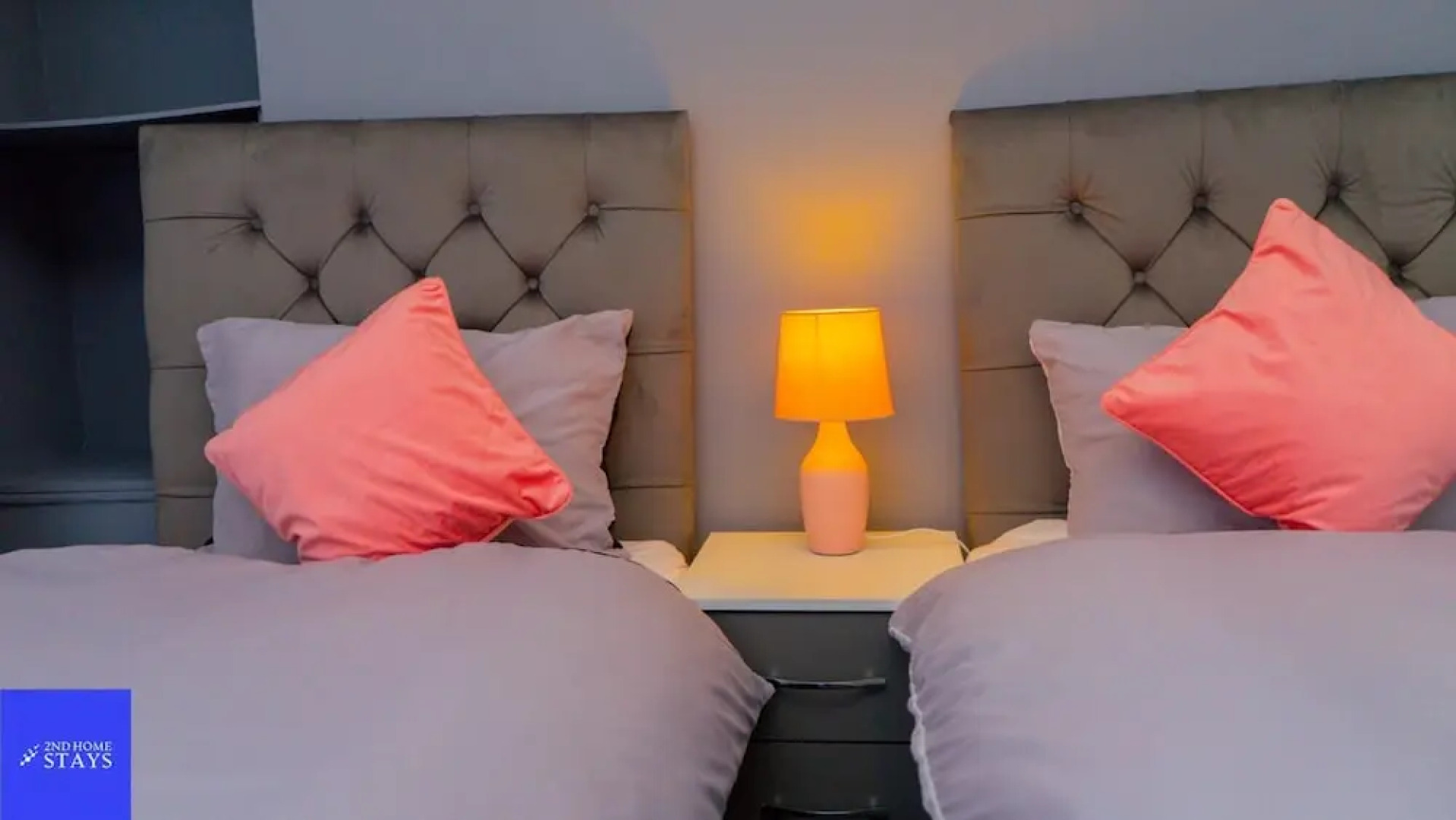 Cradley Manor - Spacious 6 Bedroom House