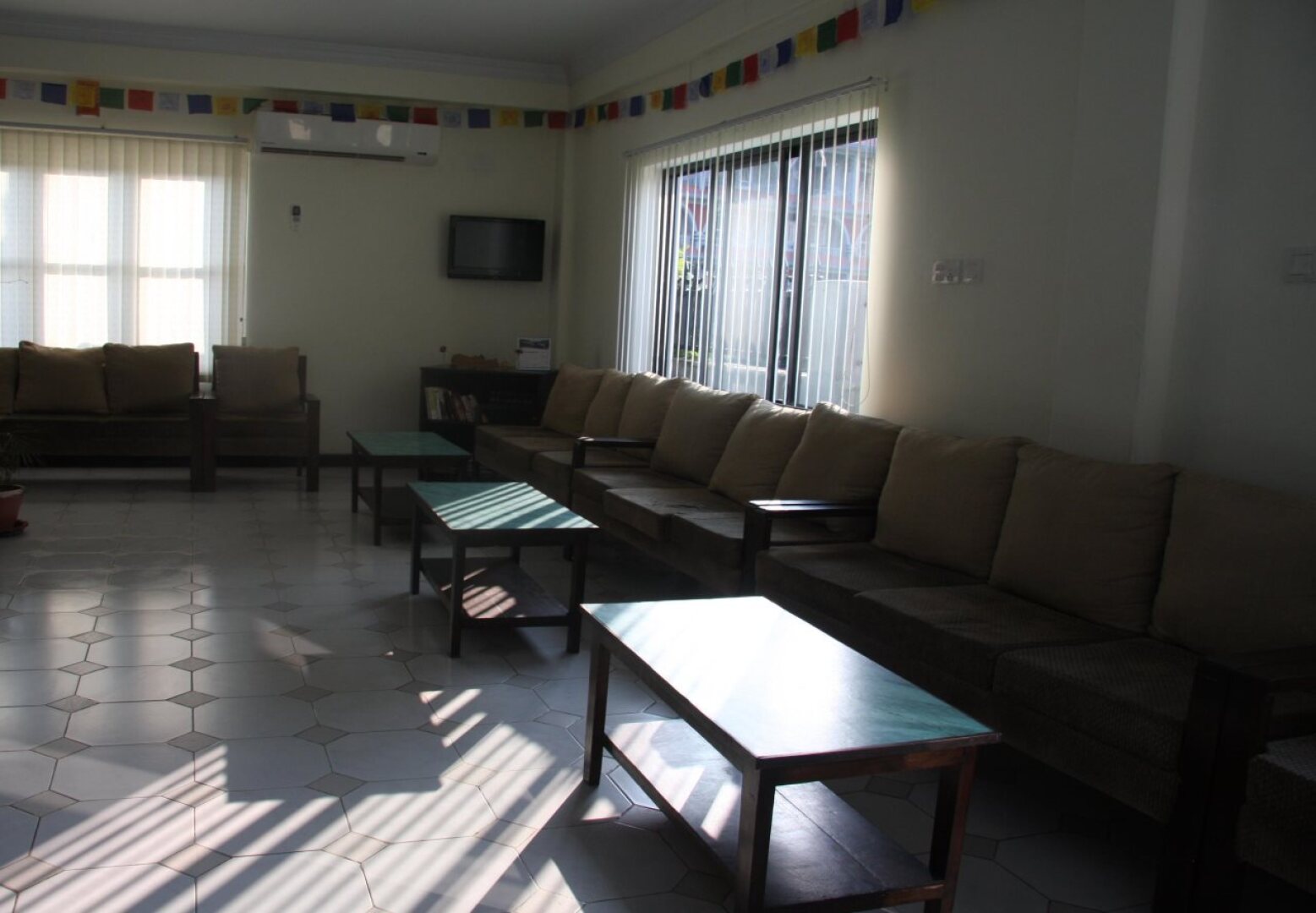 Hotel Crown Himalayas