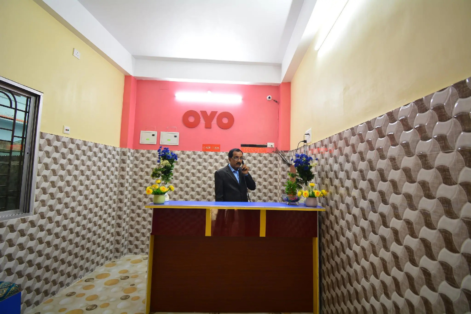 OYO 30386 Hotel Gloria Inn