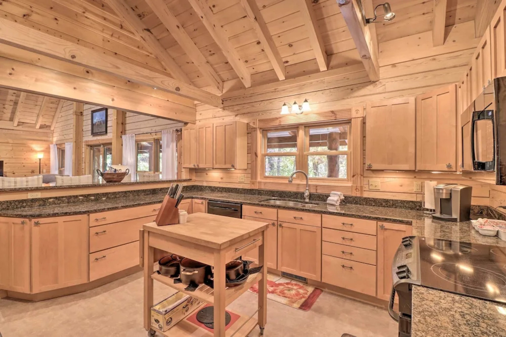 'serenity Woods' Cabin w/ Hot Tub & Fire Pit