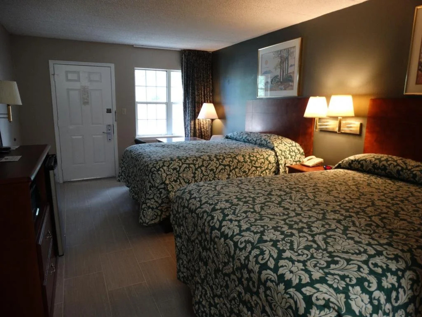 Deerfield Inn