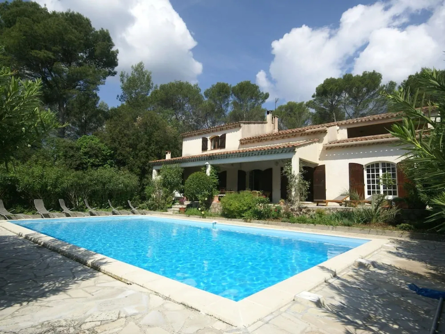 Spacious Villa With Private Pool in the Heart of Provence!