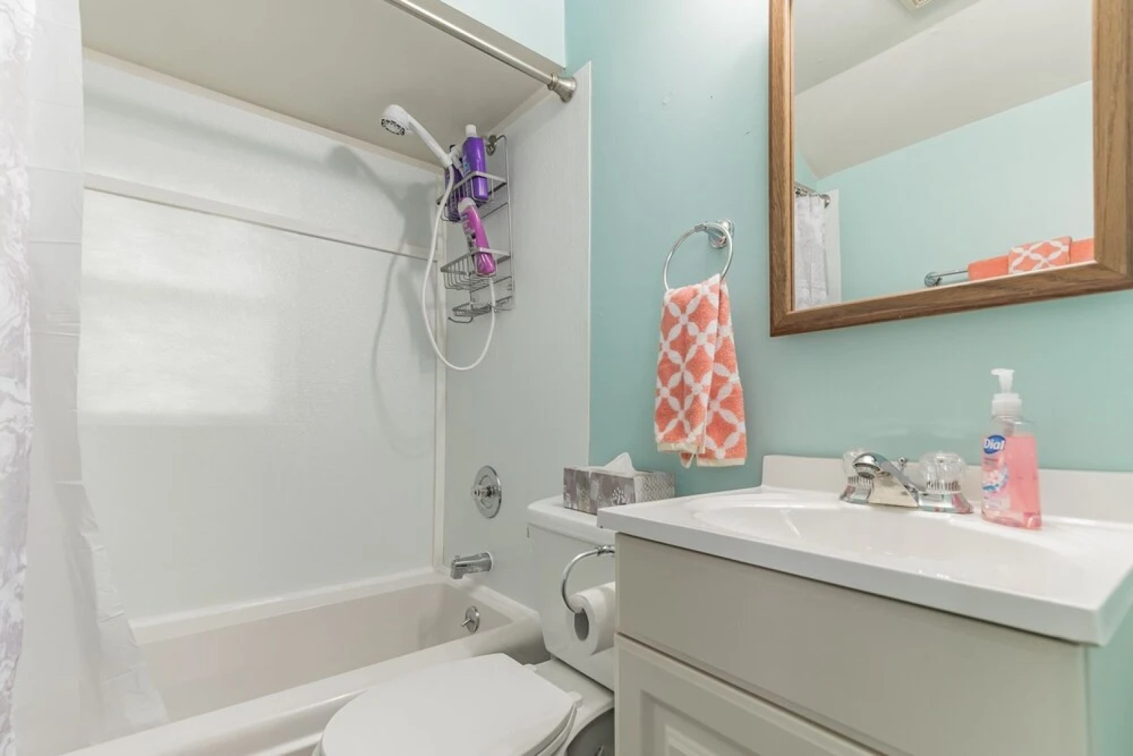 Niagara Rd Cottage In Perfect Location To Visit Lake Erie Or Cleveland 1 Bedroom Home by Redawning