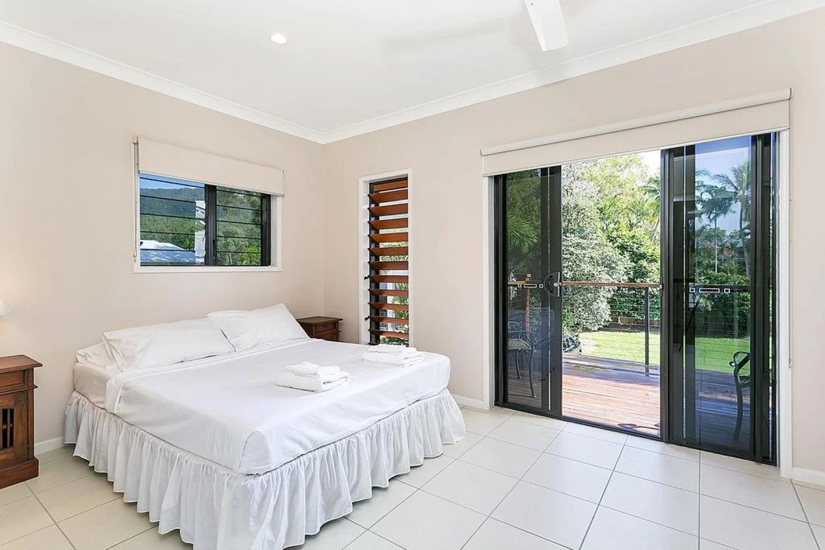 Reeflections Beachfront Holiday House