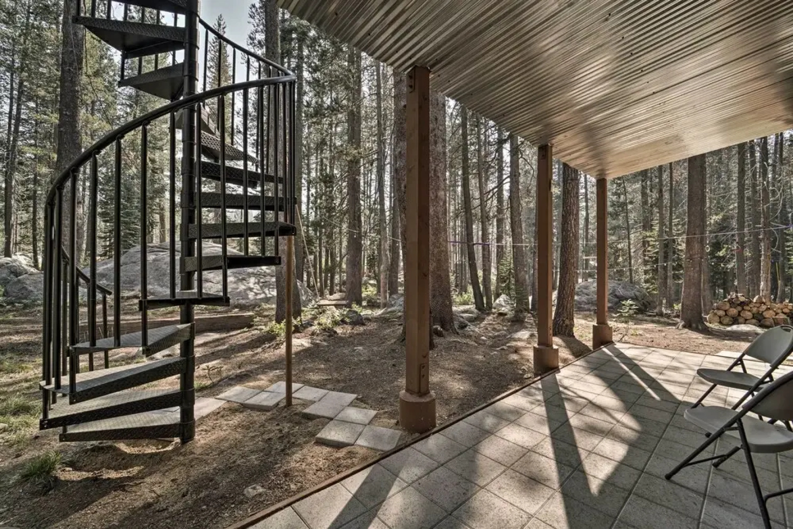 Near Donner Lake & Skiing: Soda Springs Cabin!