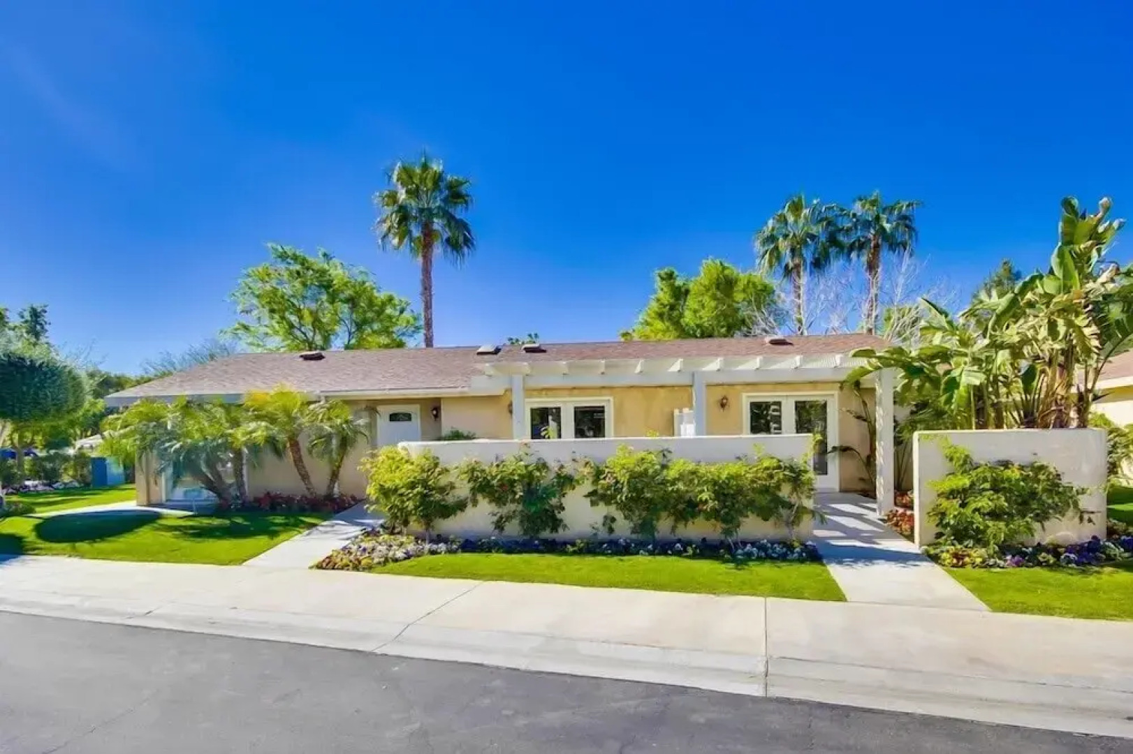 Emerald Desert RV Resort