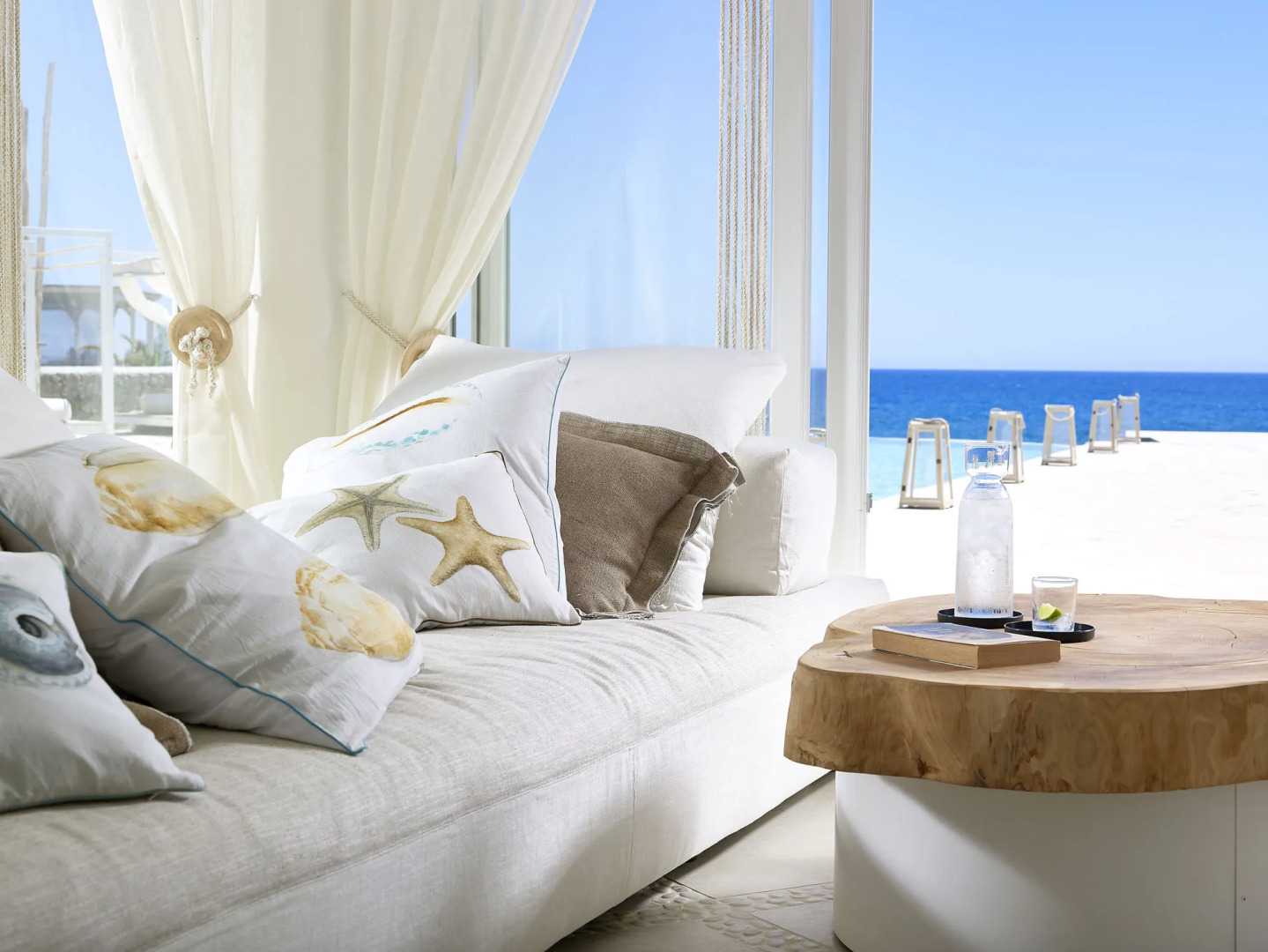 Artemis Seaside Resort