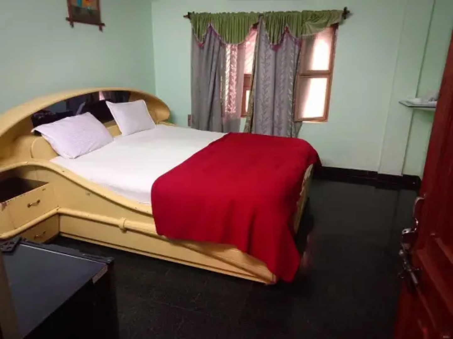 Hotel Sripranams International