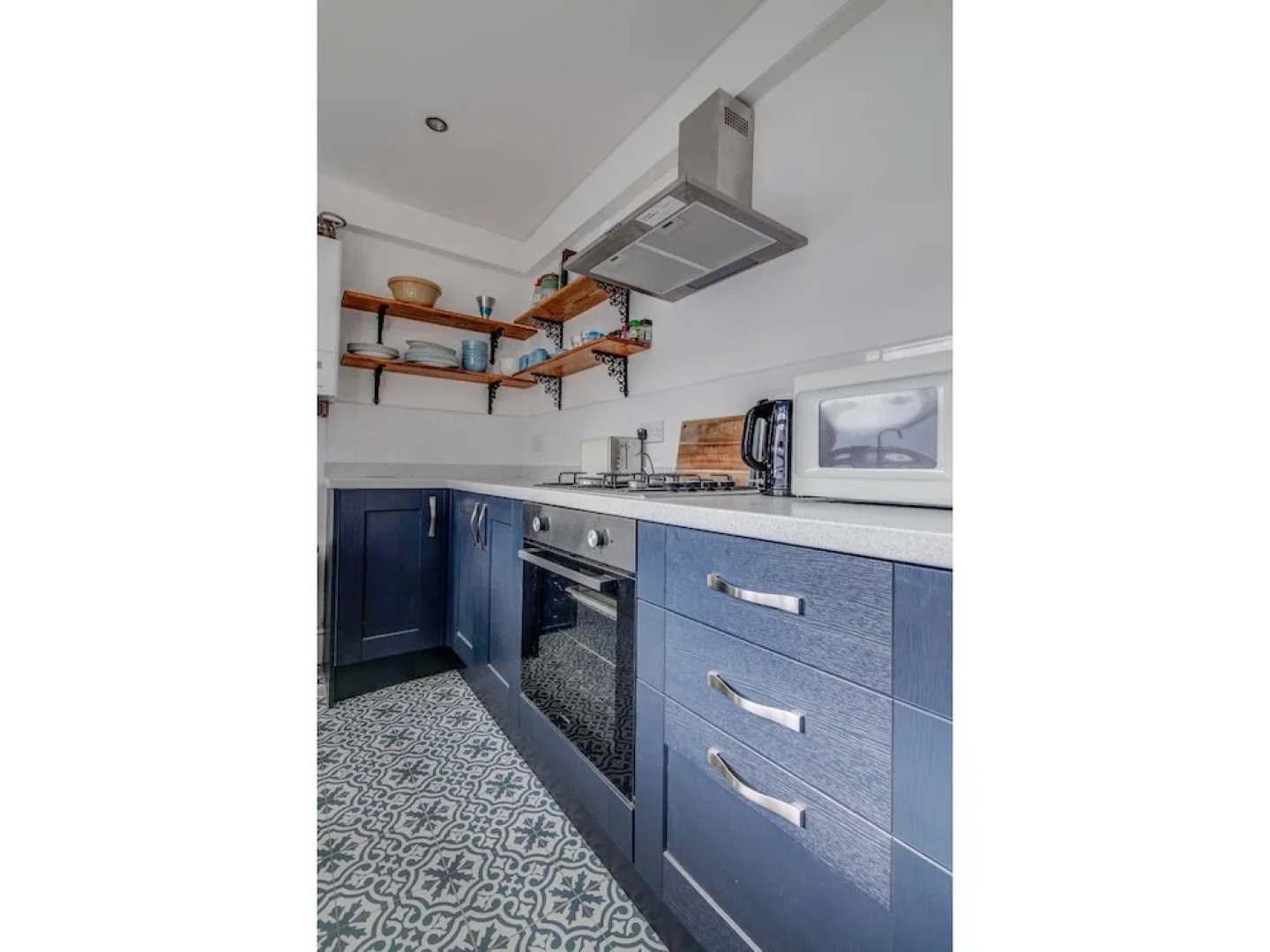 Cozy two Bedroom House Near Mediacity UK