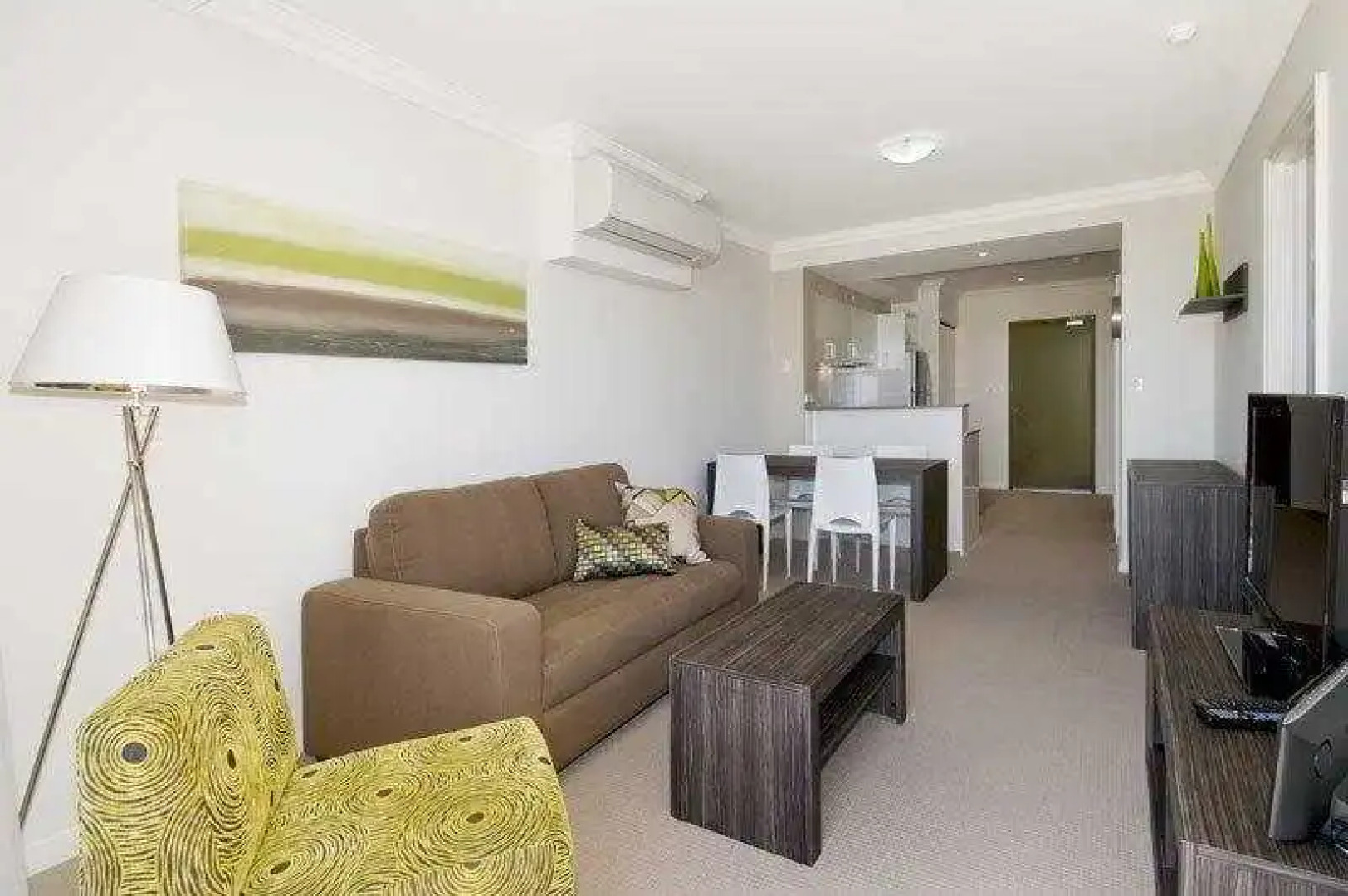 Quality Suites Crest Mandurah