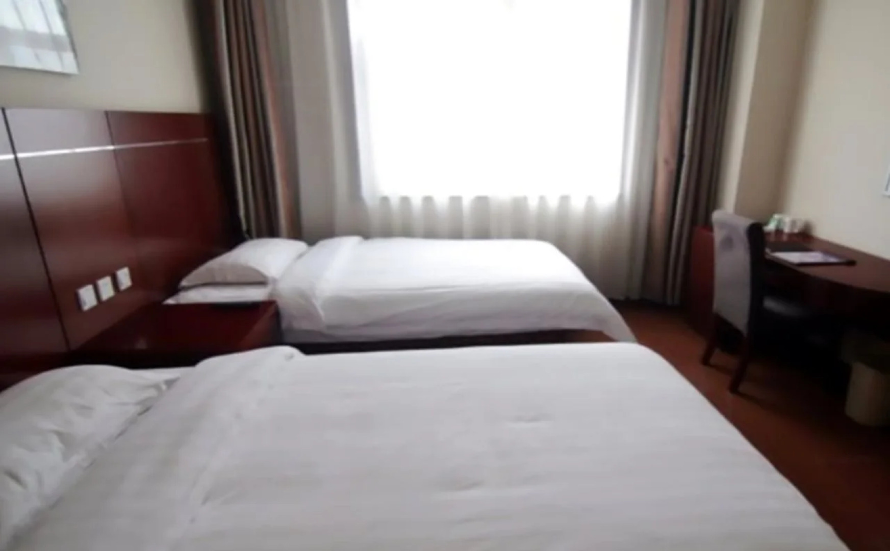 GreenTree Inn DingZhou Railway Station Business Hotel