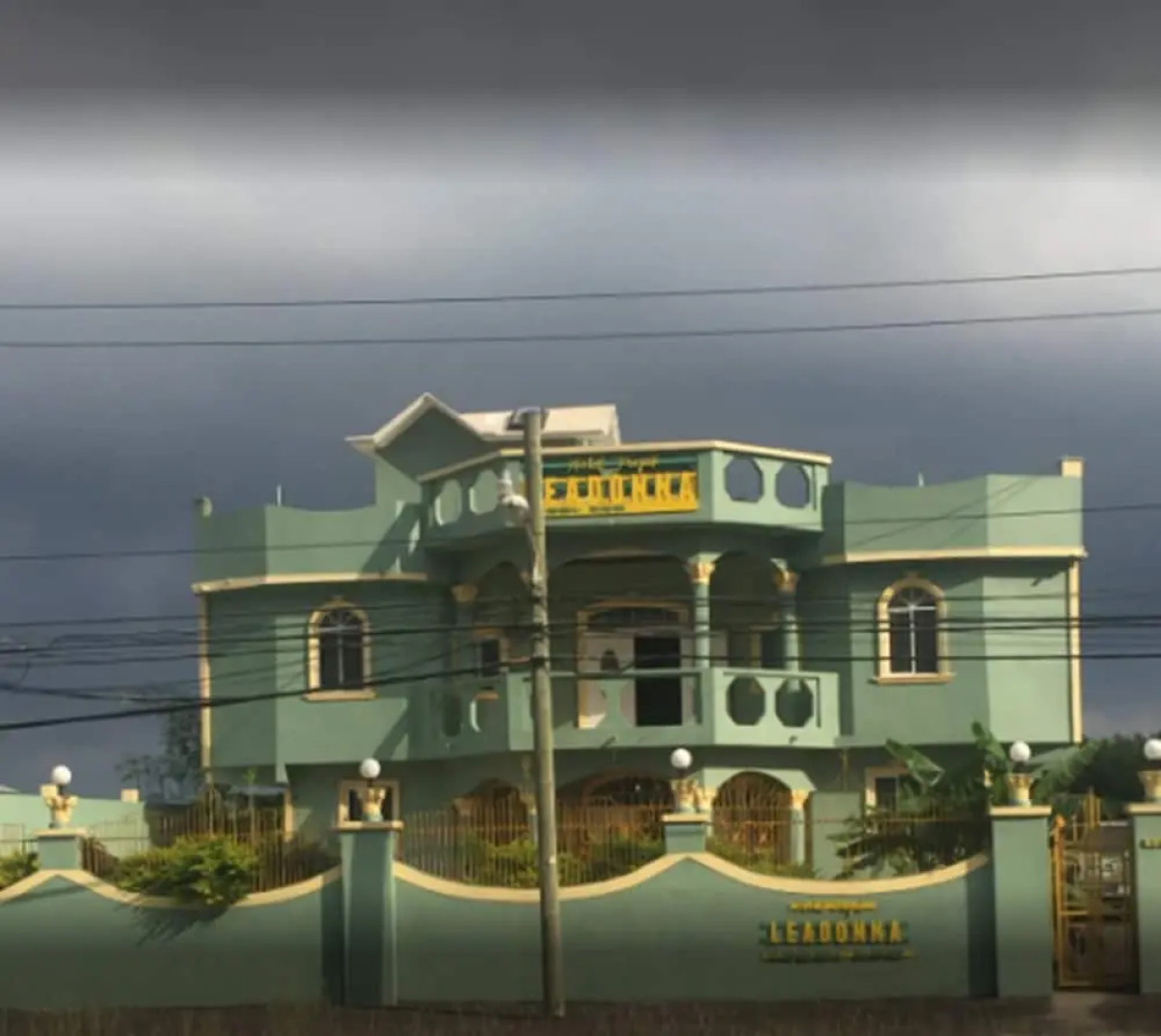 Hotel Tropik Leadonna