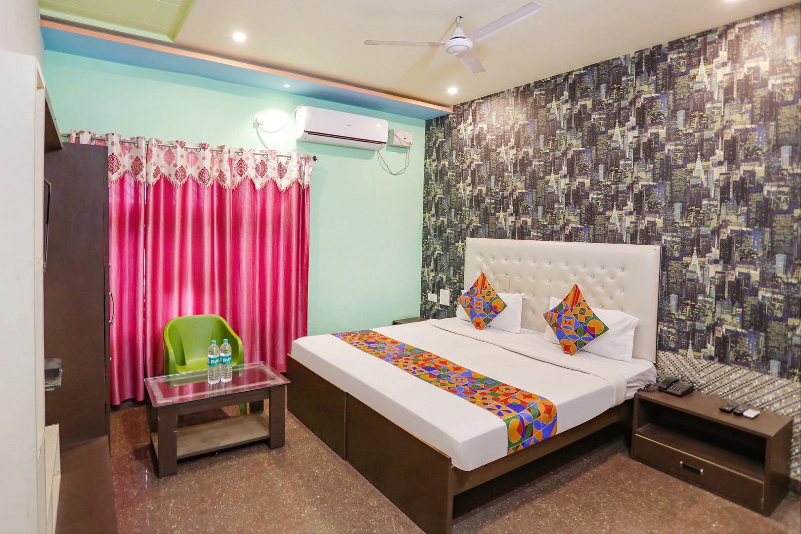 Fabhotel Kriti Green