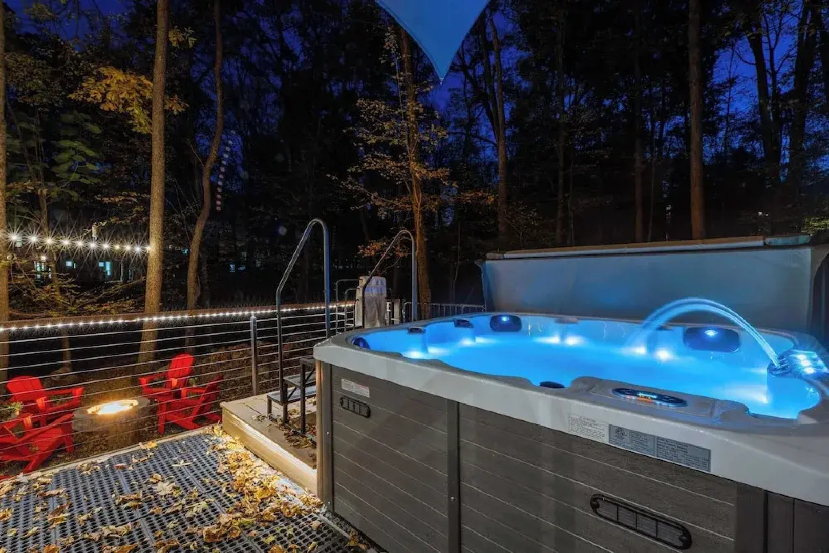 Hot Tub, Lake Access + Community Amenities Somerset Lodge by Avantstay