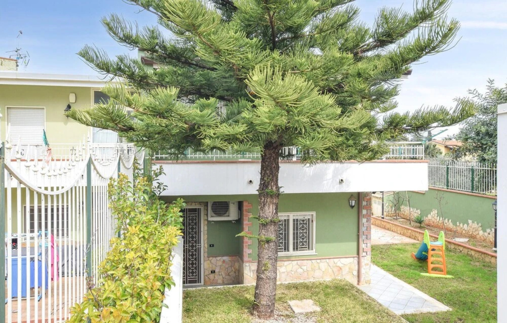 Amazing Home in Altavilla Milicia With Outdoor Swimming Pool, Wifi and 3 Bedrooms