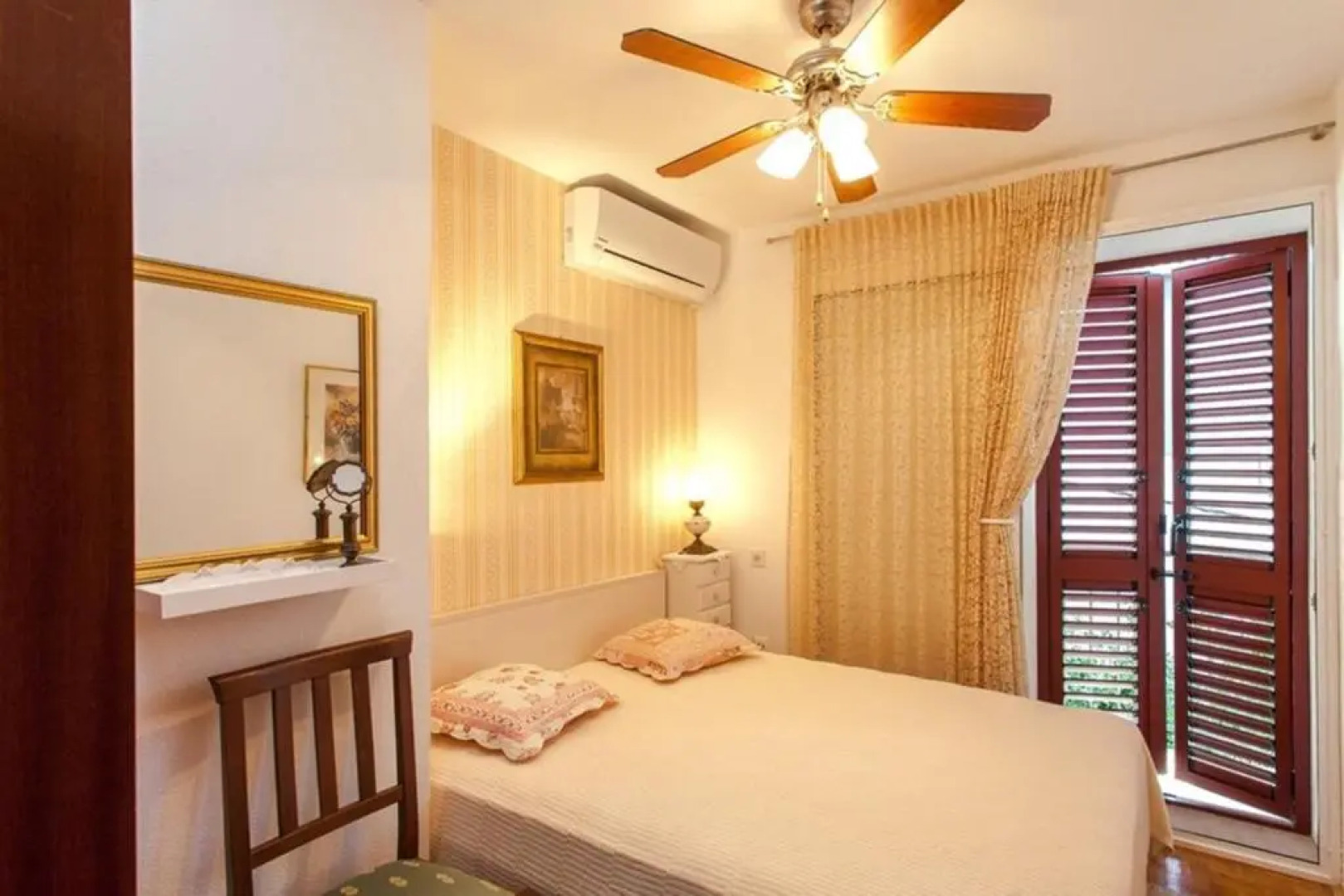 Holiday Home Bugenvilija