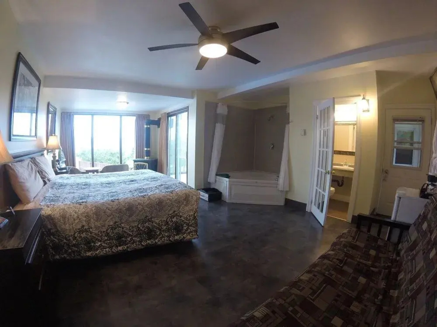 Waterview On The Bay