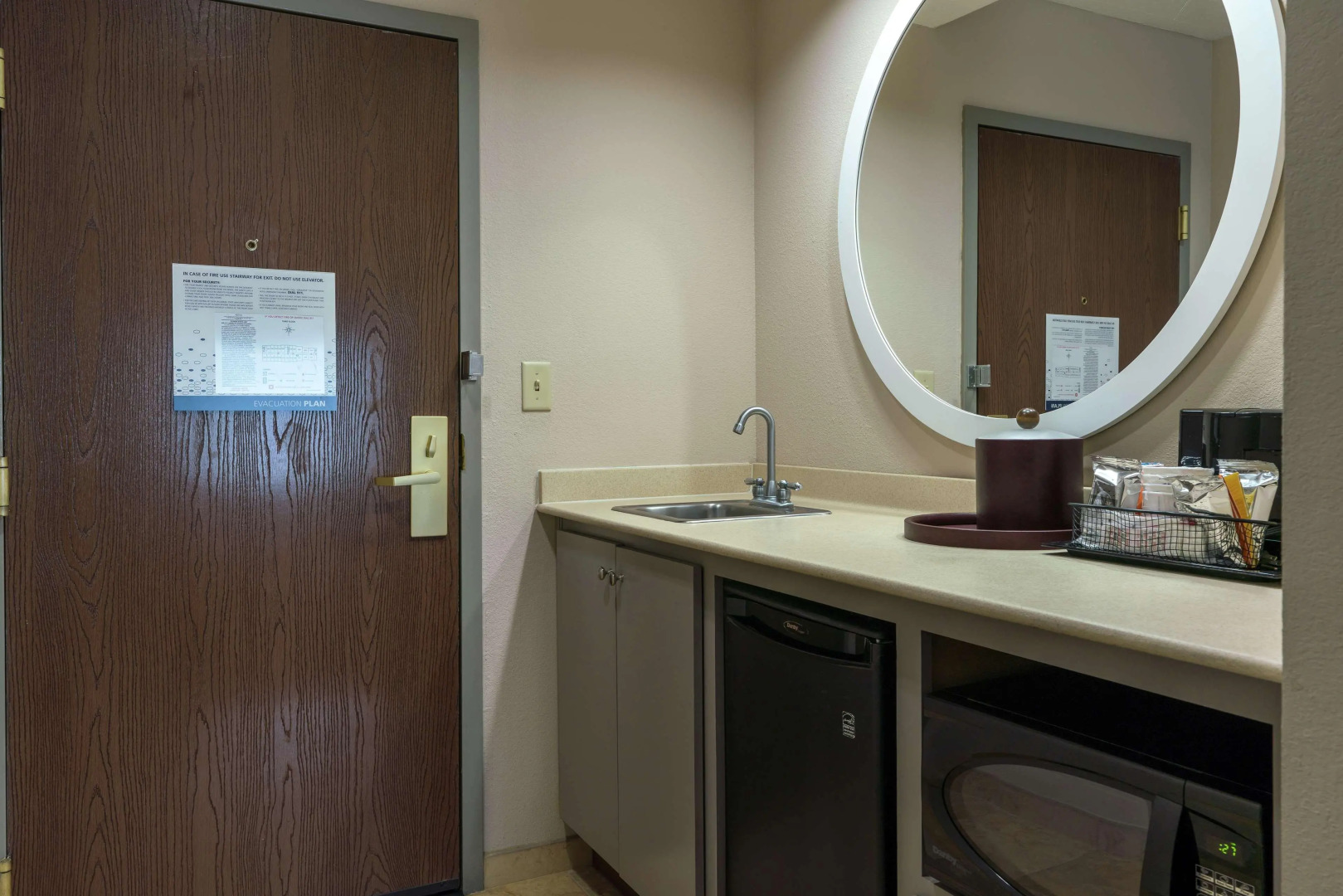 Отель Hampton Inn & Suites Lake City