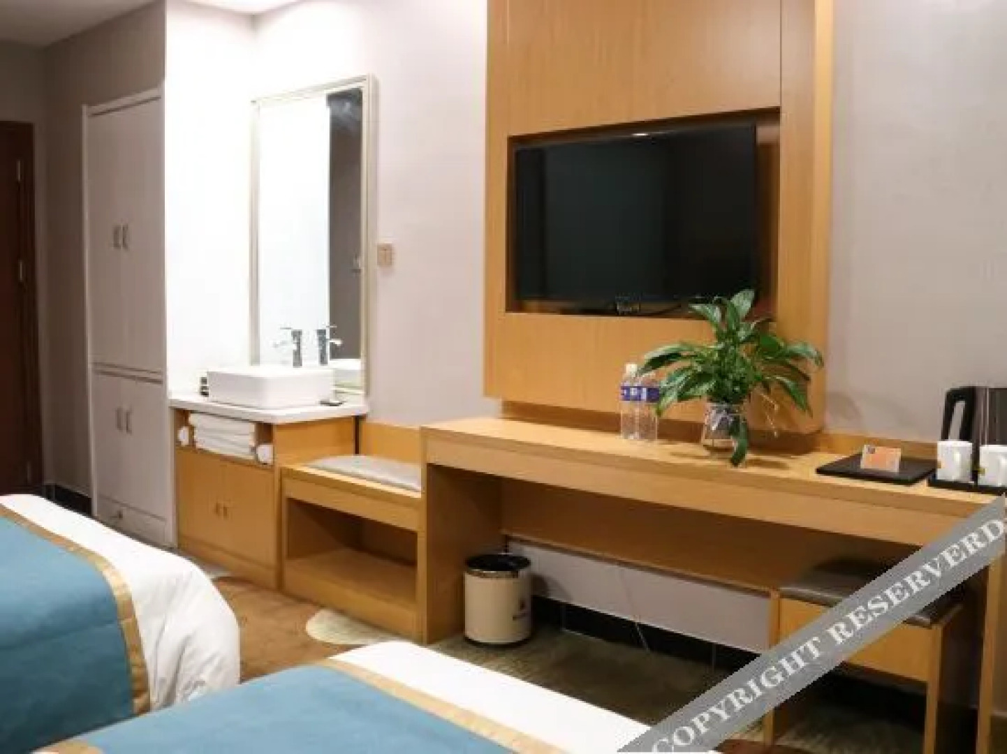 Super 8 Hotel (dangguicheng store in Minxian county)