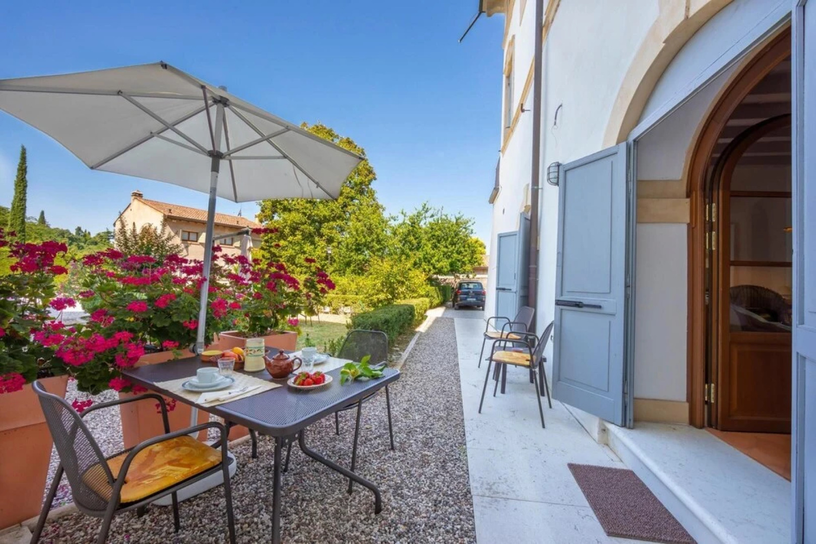 Villa Faccioli Limone With Shared Pool