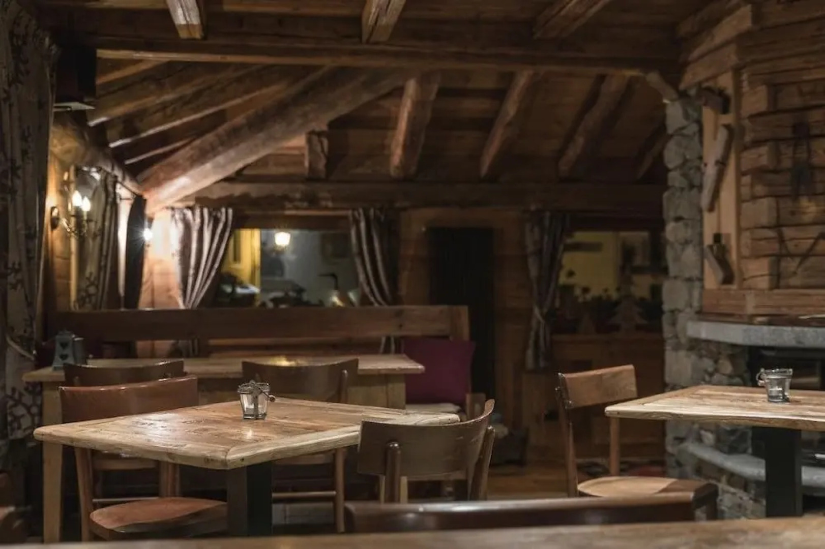 Les Trompeurs Chez Odette