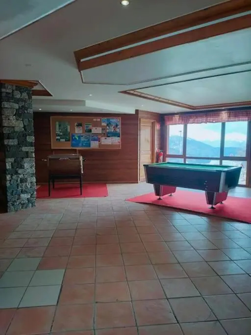 Superbe T2, à 100 mètres des pistes, piscine d'été