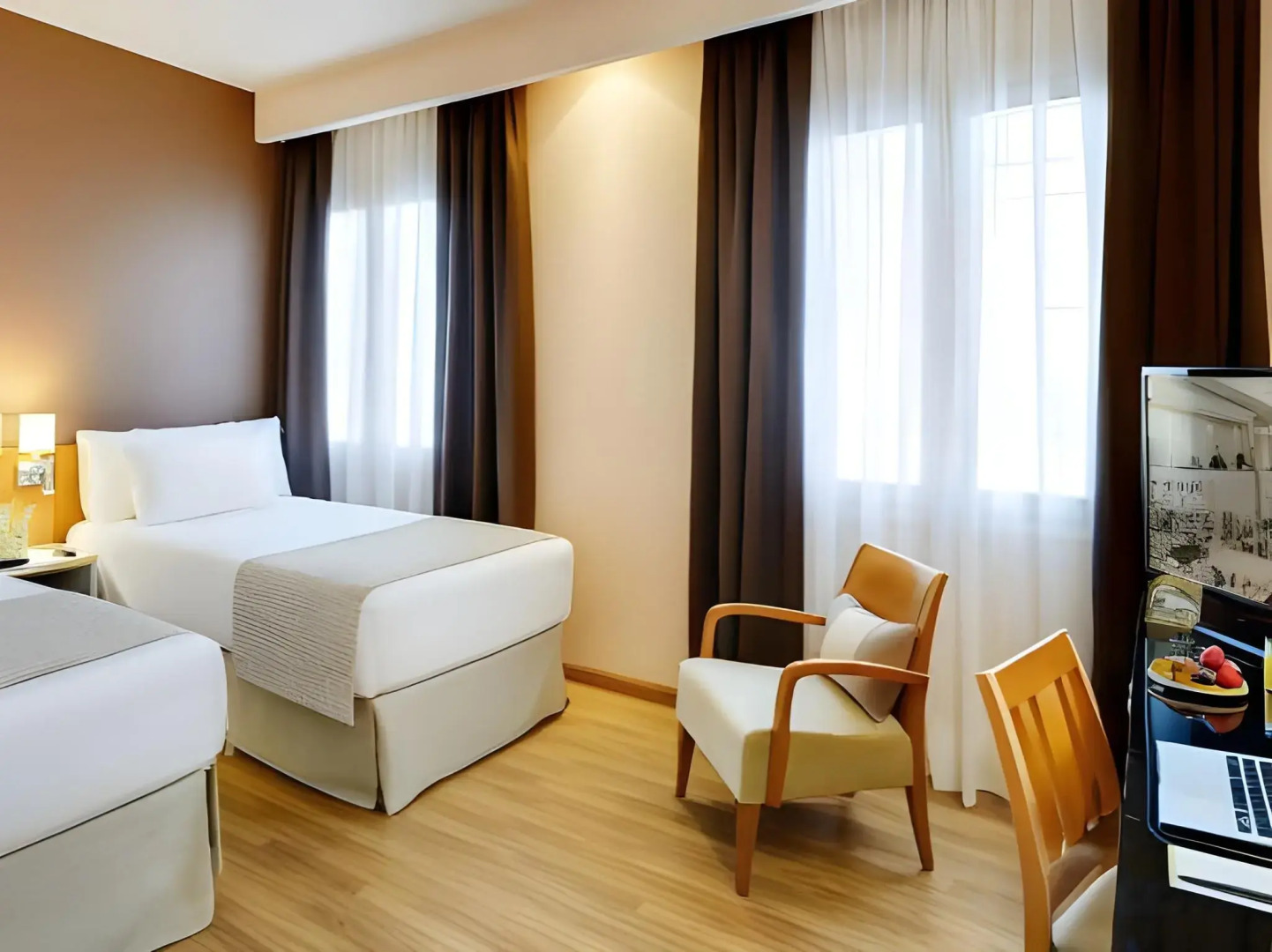 Отель Sercotel Alcalá 611