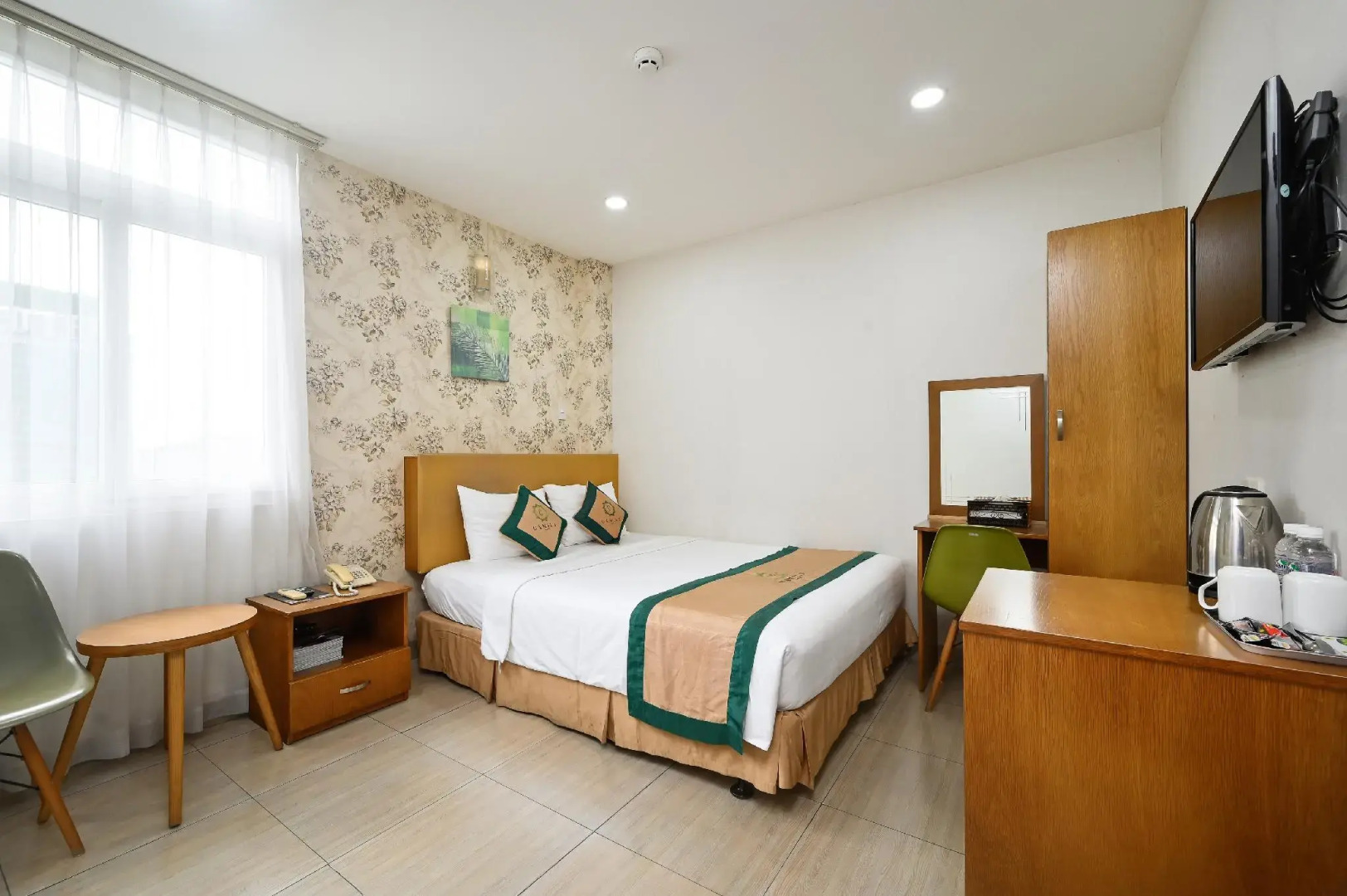 Camila Airport Hotel