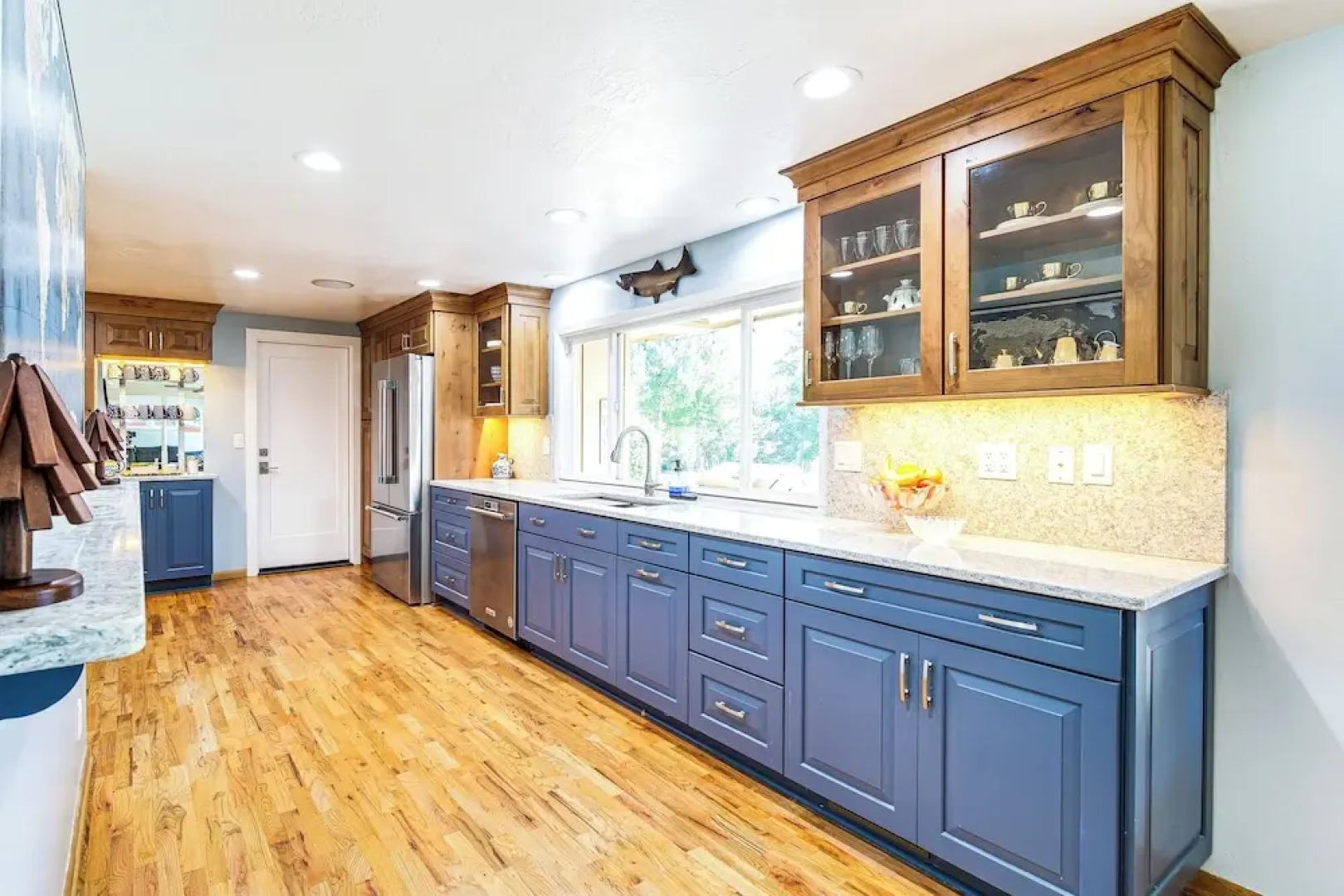 Lovely Riverfront Grants Pass Home: Pool & Hot Tub