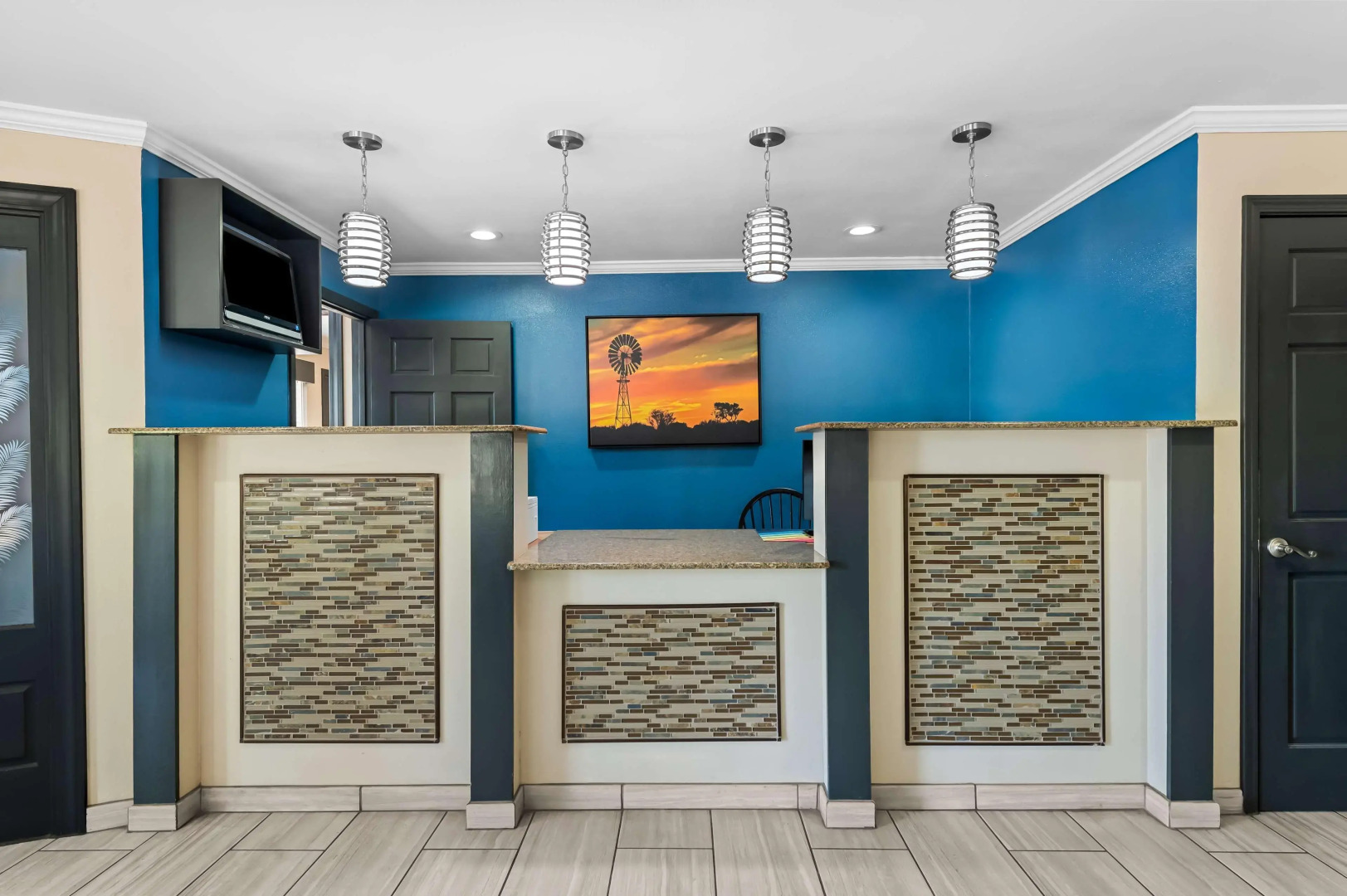 Best Western Delhi Inn