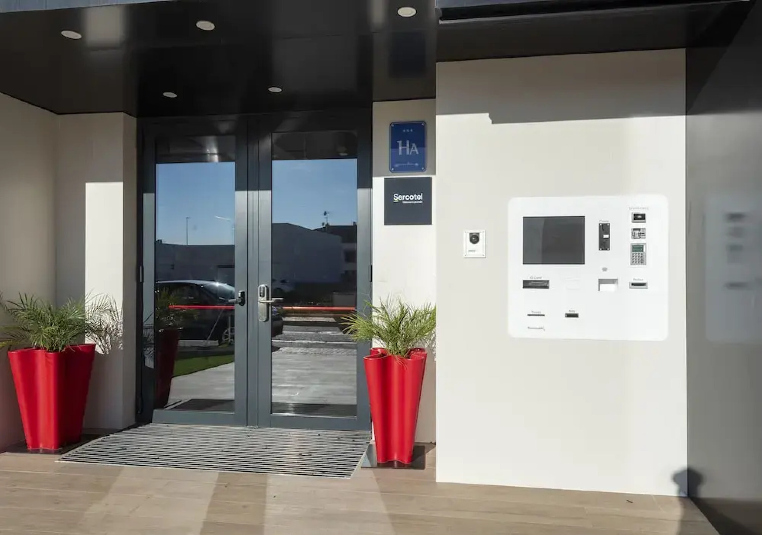 Hotel Sercotel Plana Suites