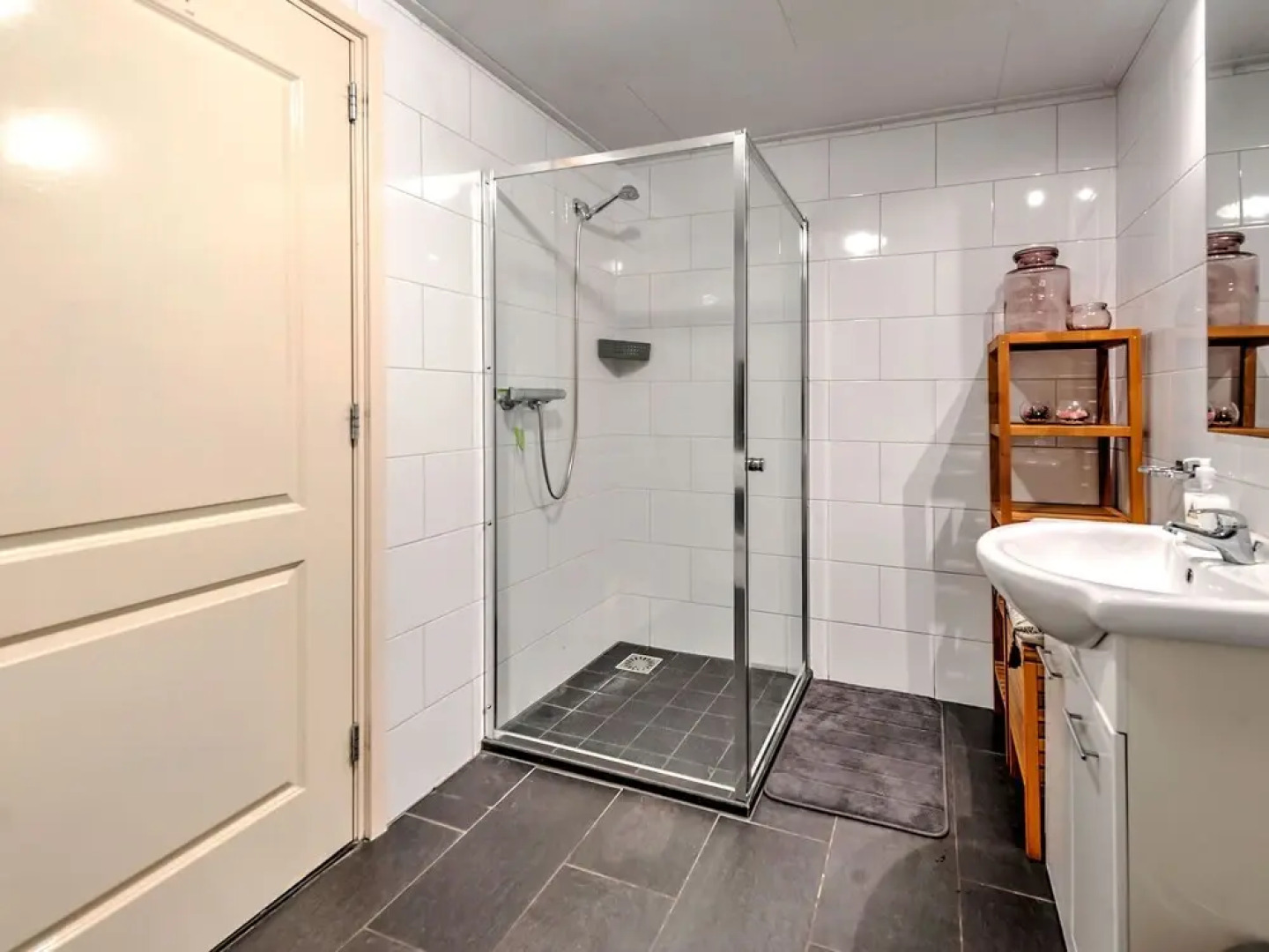 Restful Holiday Home With a Private Terrace and Hottub