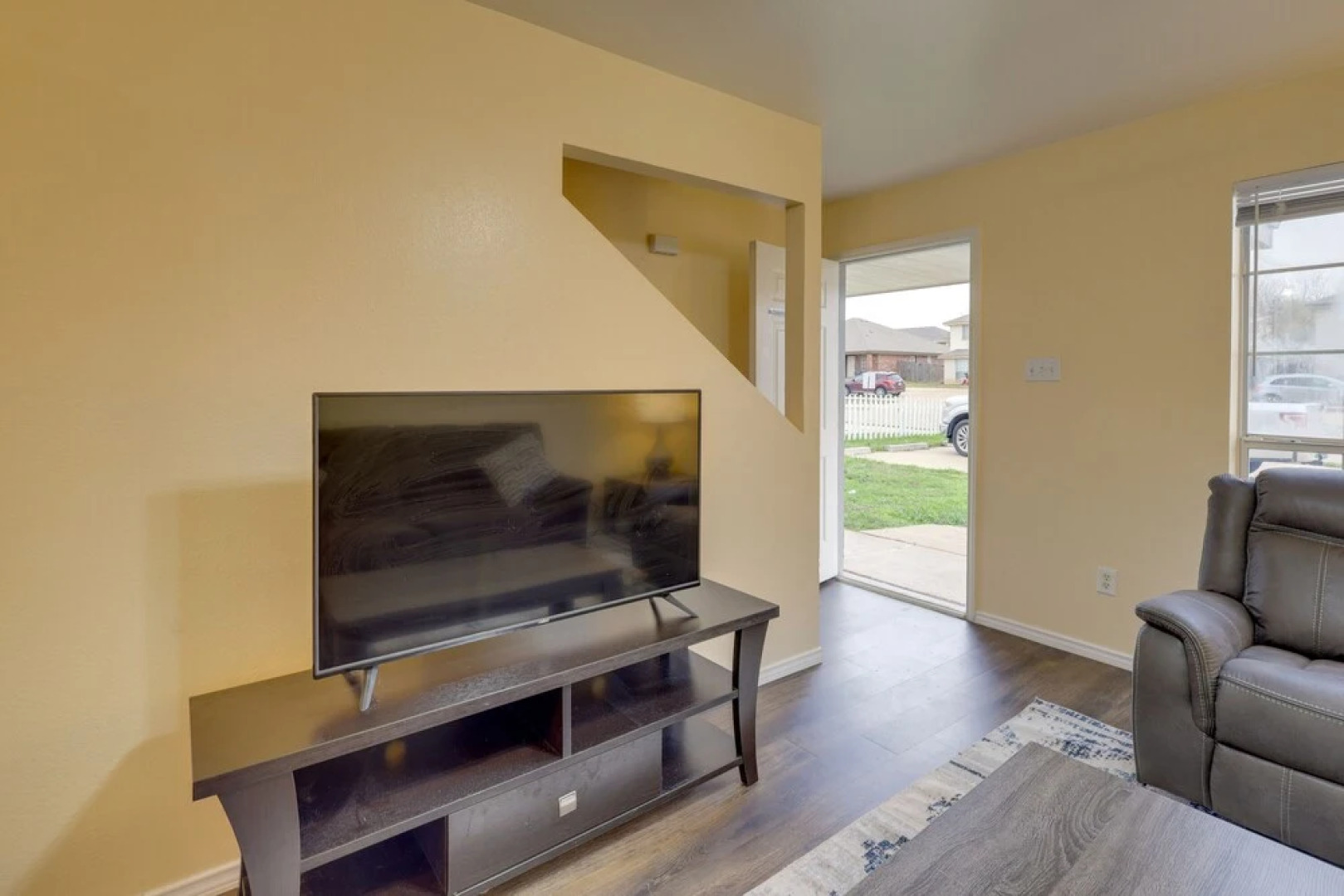 5 Mi to Fort Hood Shopping: Quiet Killeen Townhome