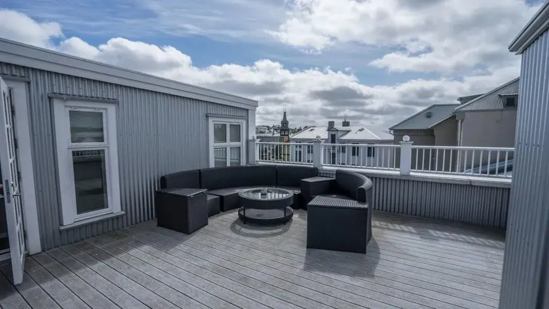 Отель Kvosin Downtown